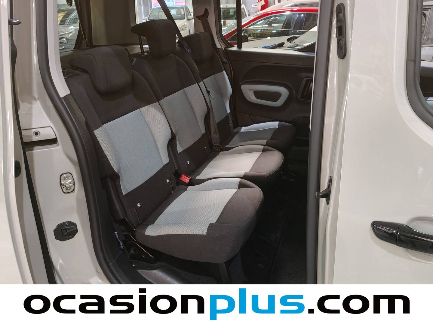 Foto asientos traseros Citroën Berlingo Citroen Berlingo BlueHDi 130 S&S Talla M Feel Pack (130 CV)