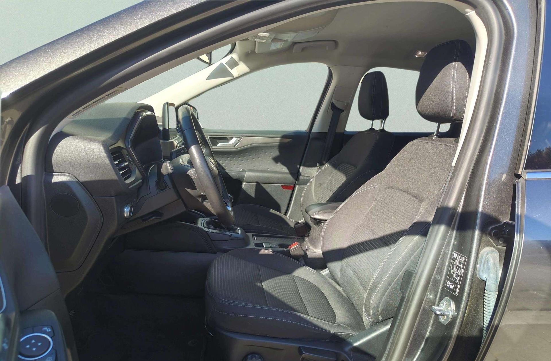 Ford Kuga 2.0 EcoBlue MHEV Titanium - foto 12