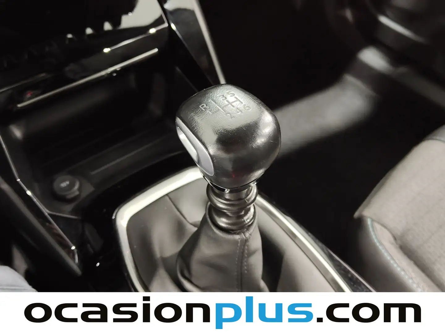 Foto Peugeot 2008 Peugeot 2008 PureTech 130 S&S Allure Pack (130 CV)