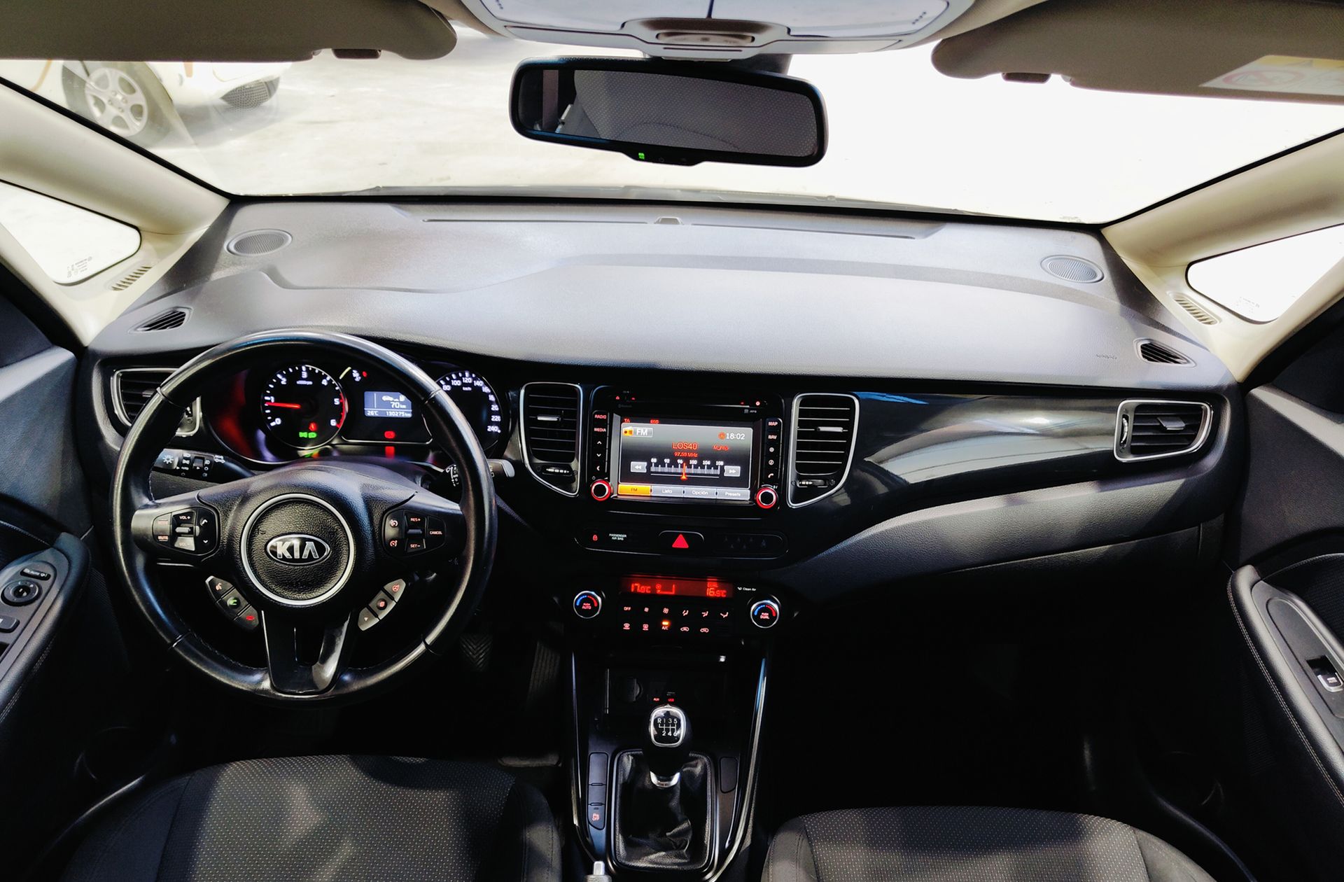 Kia Carens 1.7 CRDi VGT Eco-Dynam x-Tech 7 plazas - foto 8