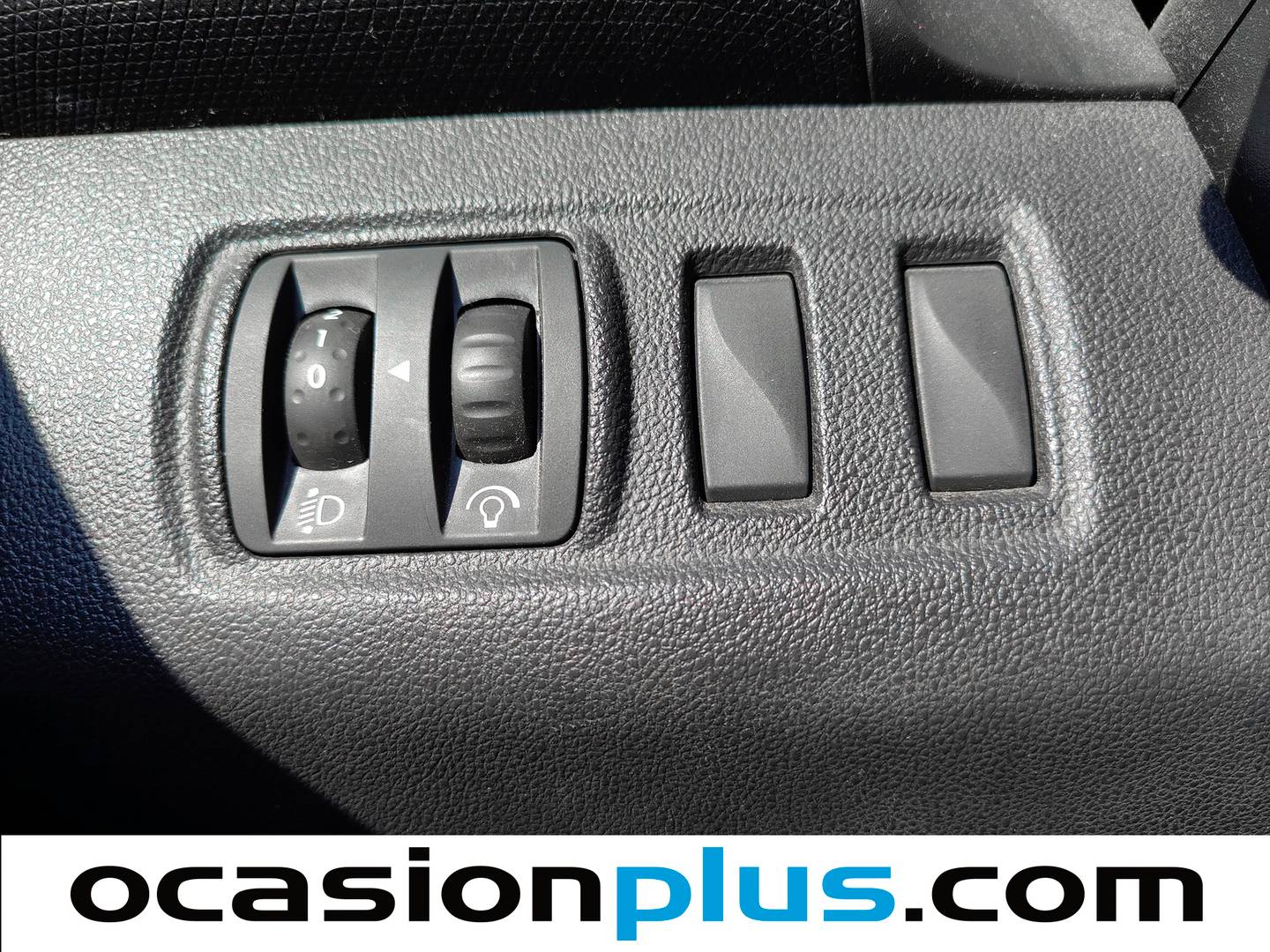 Renault Clio Renault Clio Limited 1.2 16v (75 CV) de segunda mano