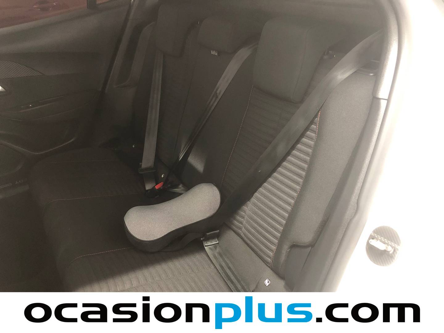 Foto Peugeot 2008 Peugeot 2008 Puretech 100 S&S Active Pack  (100 CV)