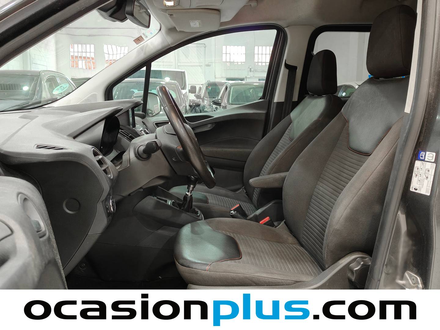 Foto asientos delanteros Ford Tourneo Courier Ford Tourneo Courier 1.0 EcoBoost Sport (100 CV)