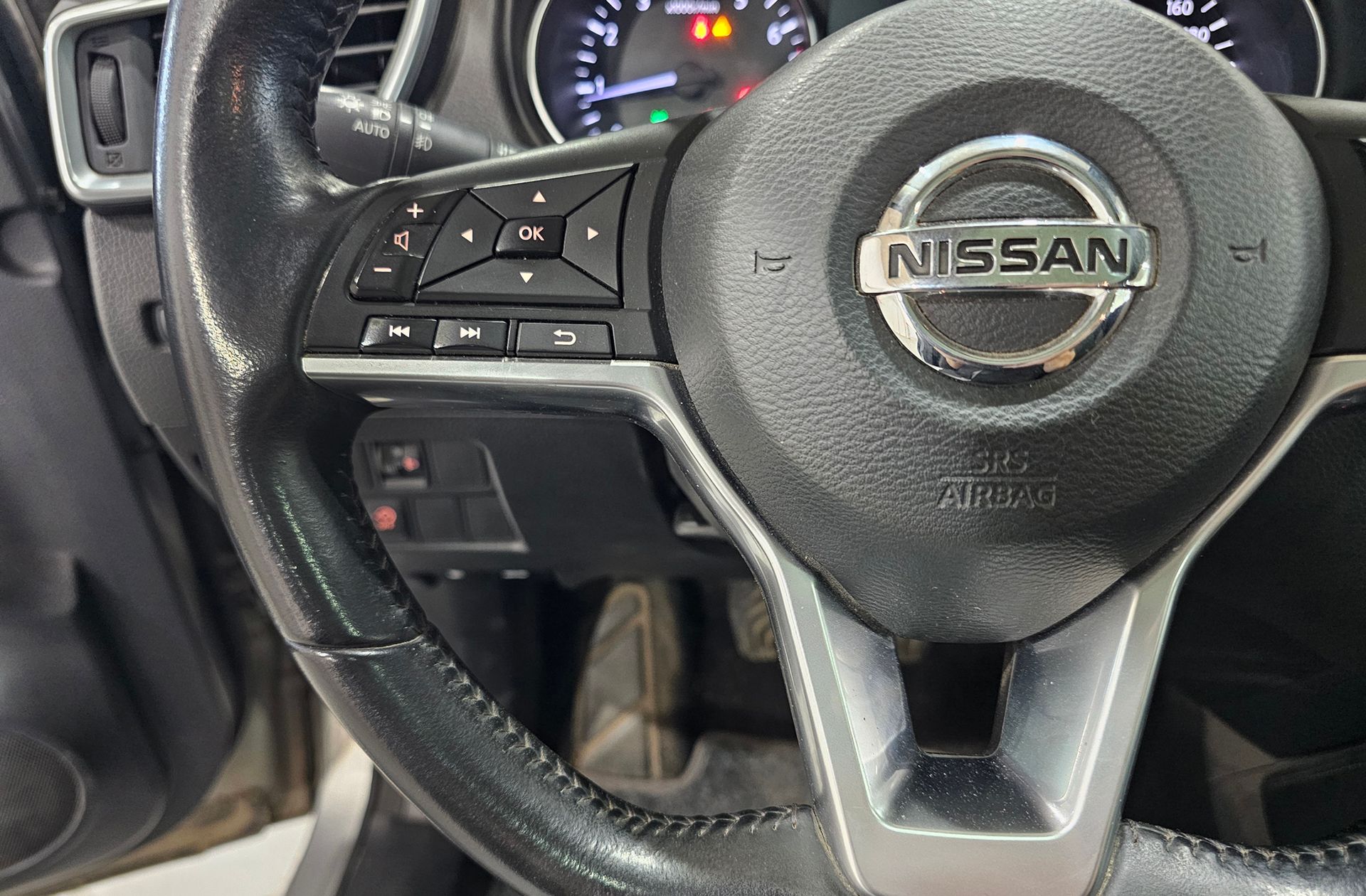 Nissan Qashqai DIG-T 115 N-Connecta - foto 22