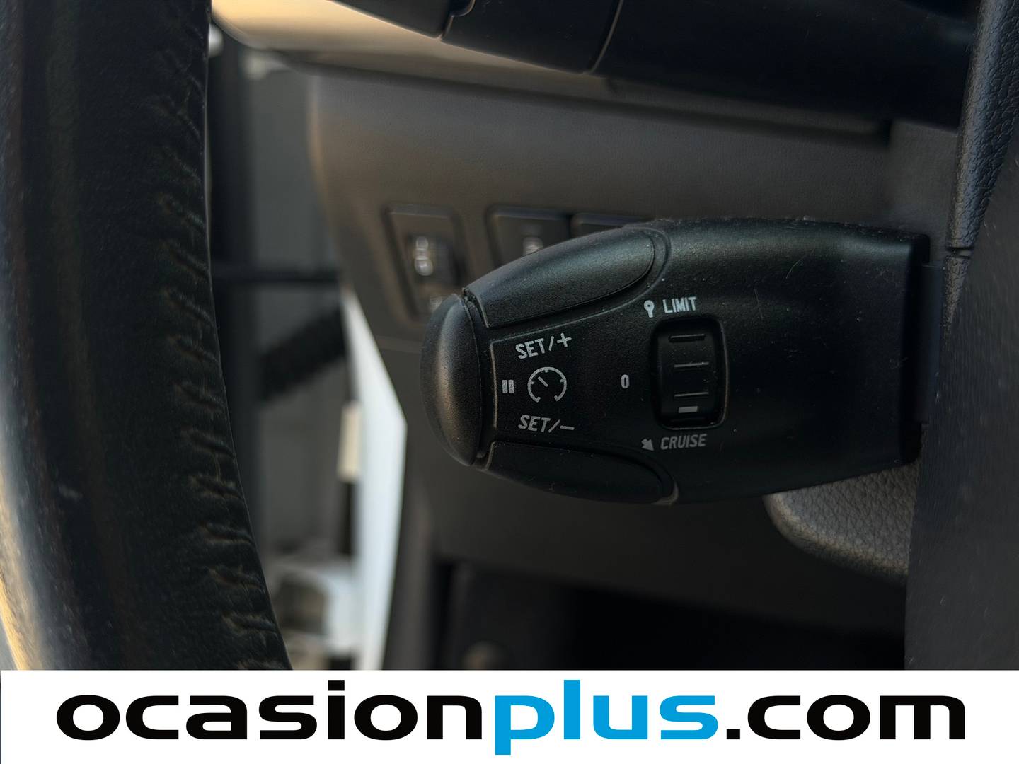 Equipamiento del Citroën C-Elysée Citroën C-Elysee BlueHDi 100 Exclusive (100 CV)