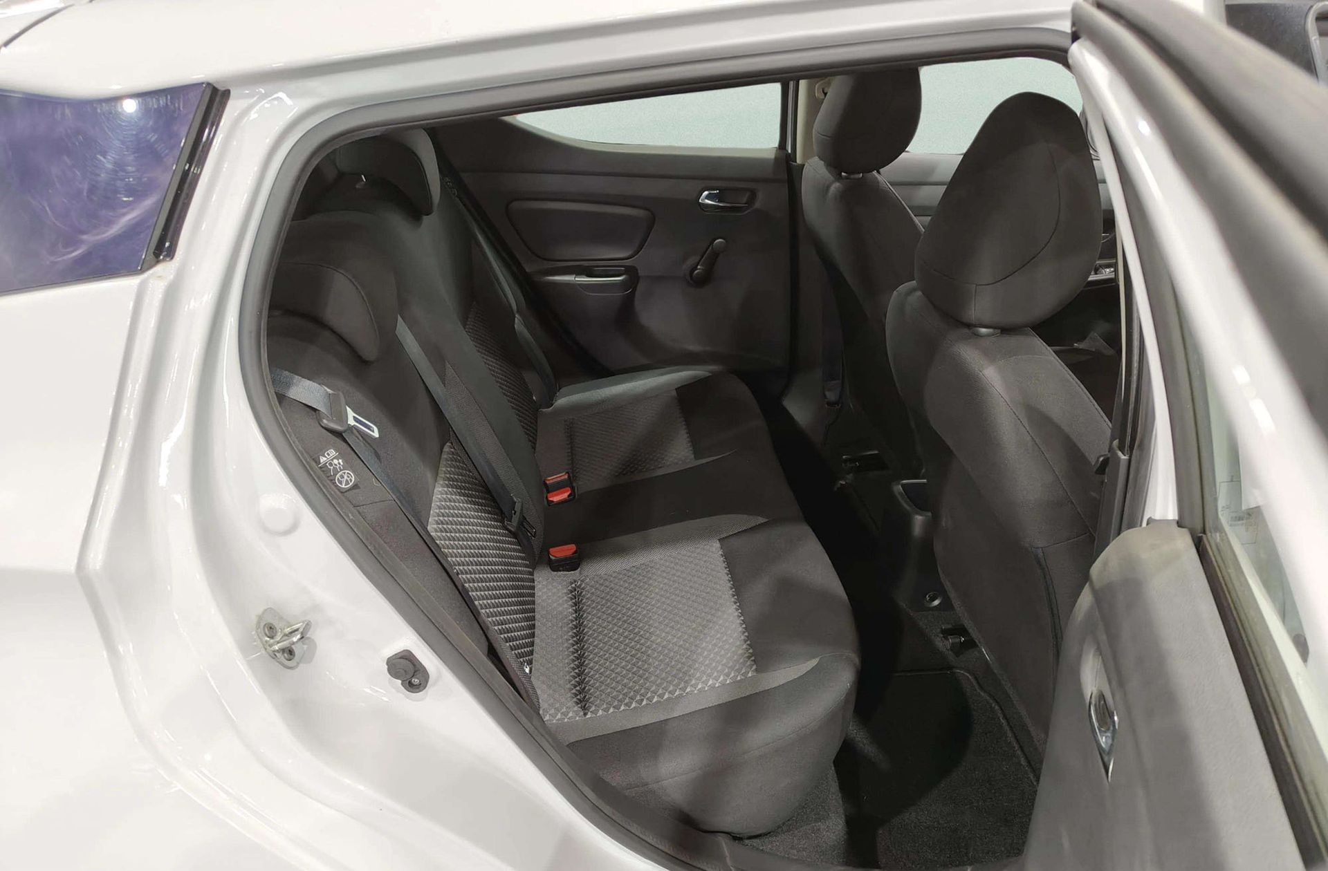 Nissan Micra IG-T Visia - foto 13