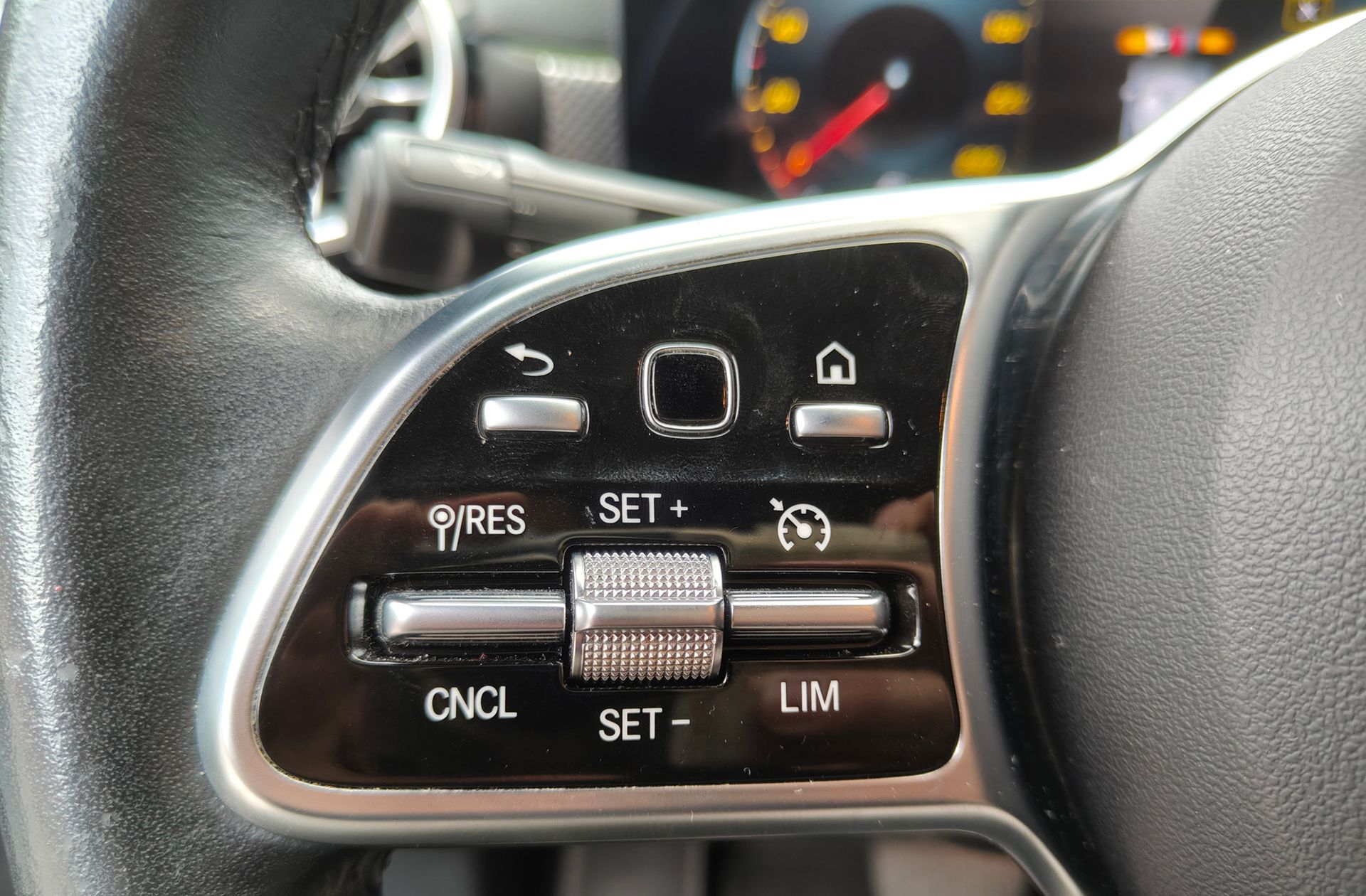 Mercedes-Benz CLA 180 - foto 28