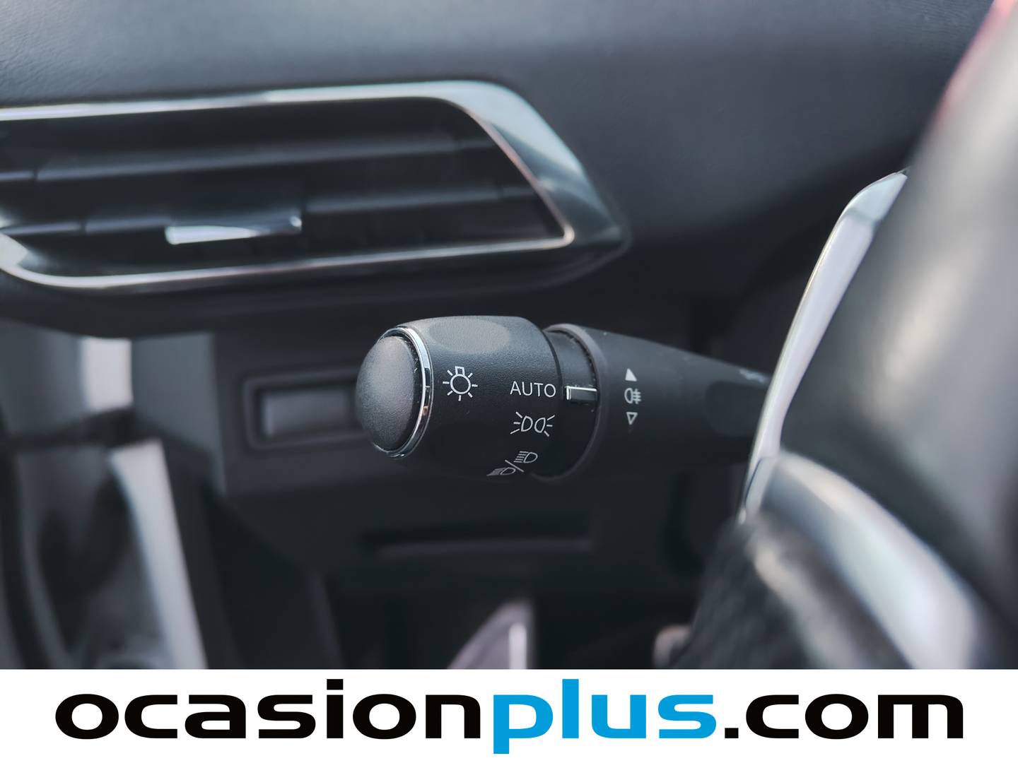 Foto Peugeot 3008 Peugeot 3008 PureTech 130 S&S GT EAT8 (130 CV)