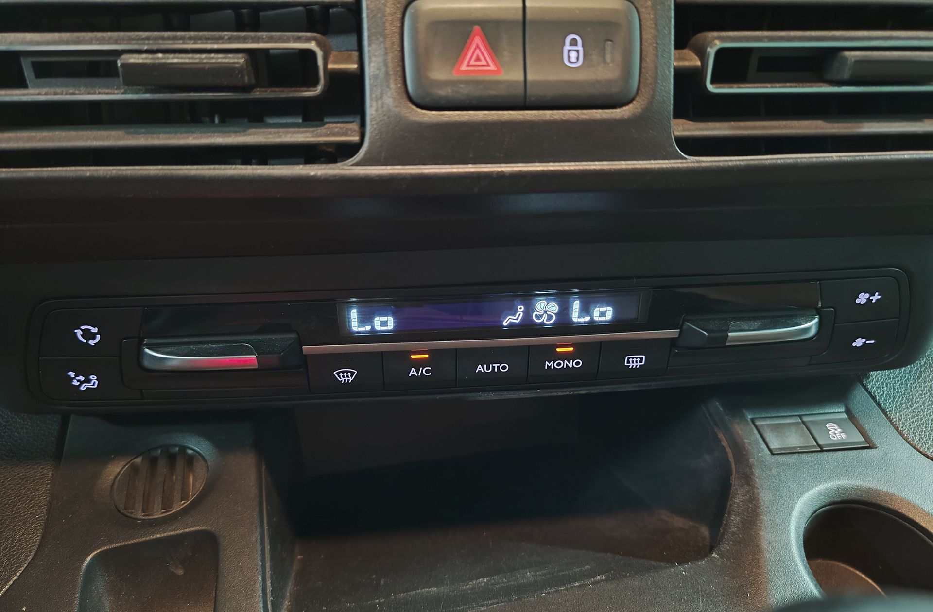 Citroën Berlingo BlueHDi 100 Talla M Shine - foto 32