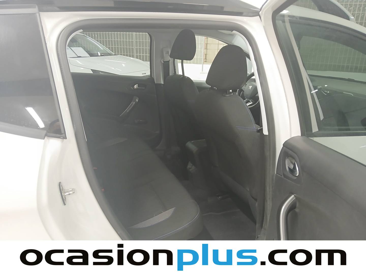 Foto Peugeot 2008 Peugeot 2008 PureTech 110 S&S Style EAT6 (110 CV)