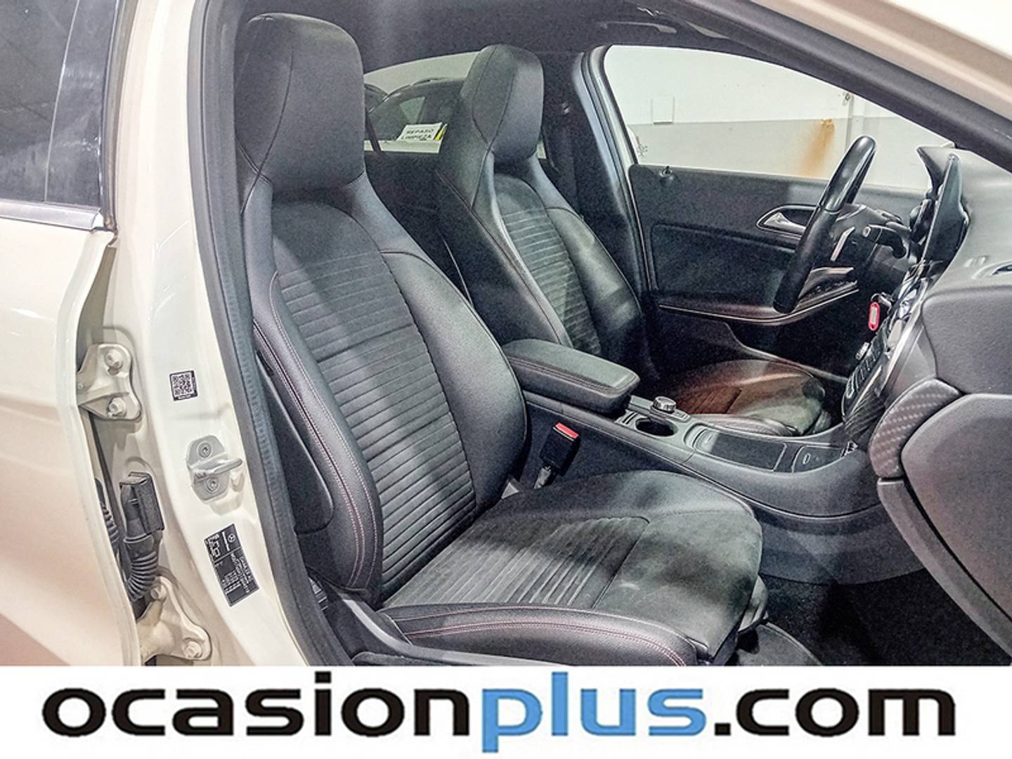 Foto Mercedes Clase A Mercedes-Benz Clase A 180 Pack AMG (122 CV)