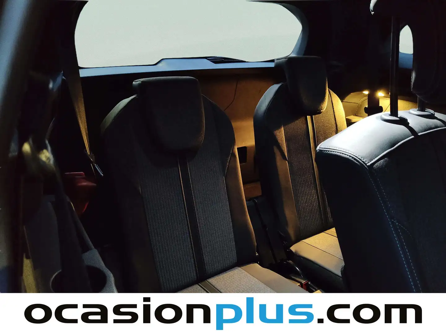 Foto Peugeot 5008 Peugeot 5008 PureTech 130 S&S Allure Pack EAT8 (130 CV) 7 Plazas