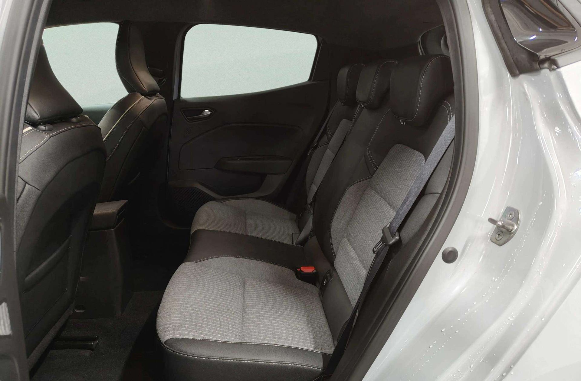 Renault Clio Techno TCe - foto 14
