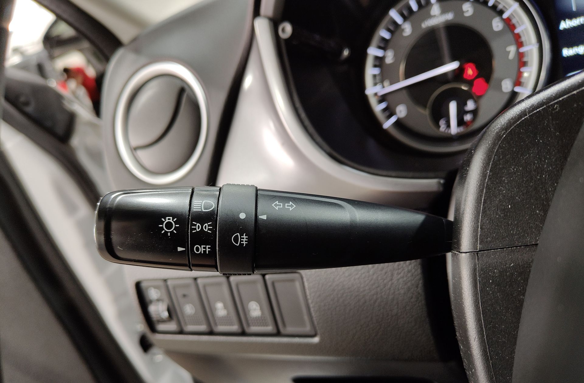 Suzuki Vitara 1.0 T GLE - foto 24