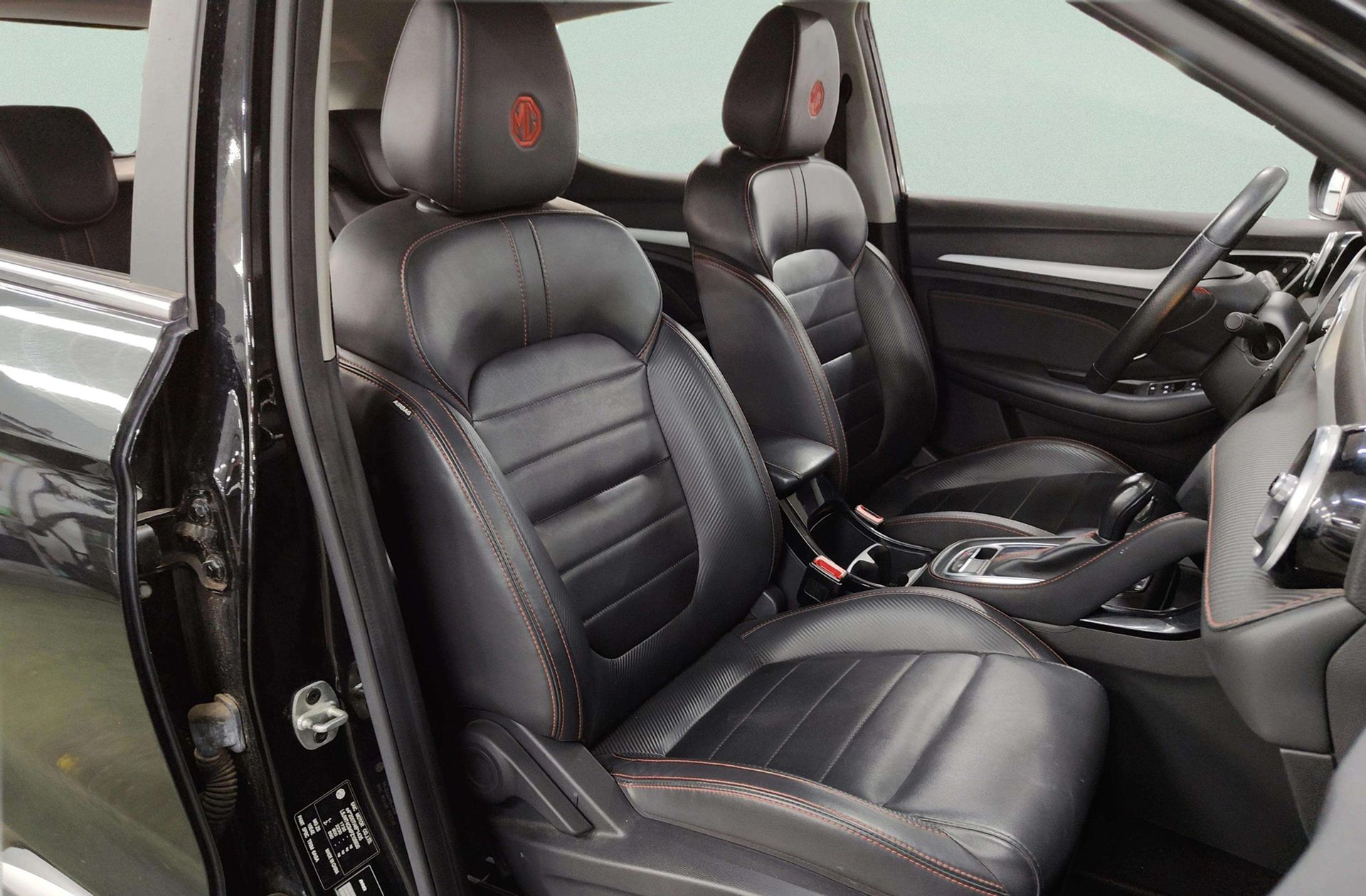 MG ZS 1.0T Luxury - foto 20