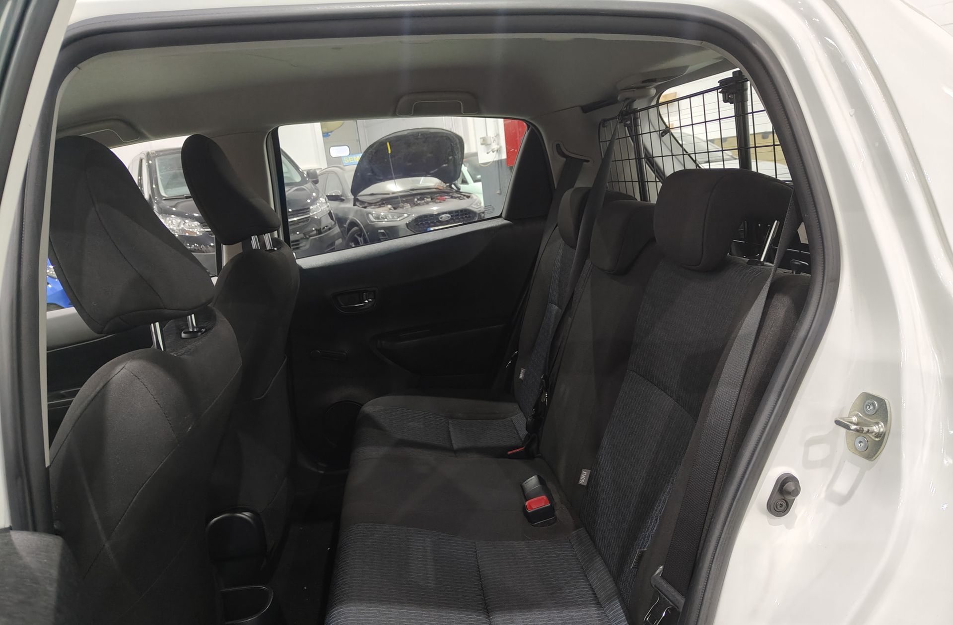 Toyota Yaris 90D Active - foto 10