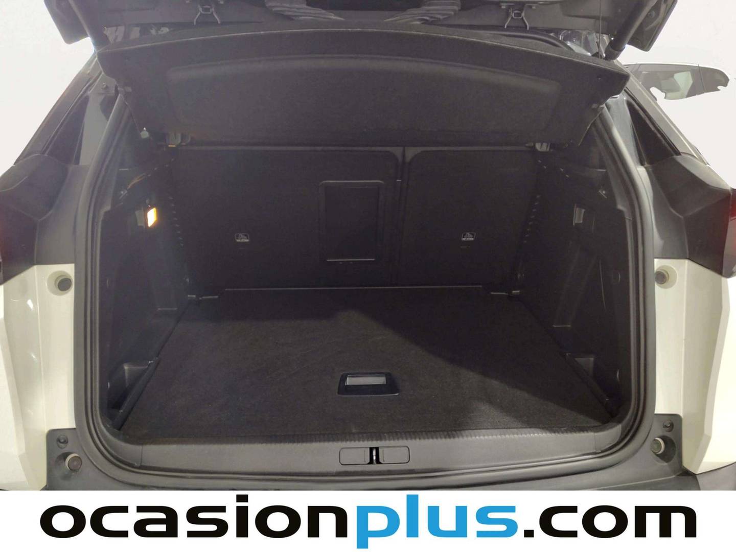 Foto Peugeot 3008 Peugeot 3008 PureTech 130 S&S GT EAT8 (130 CV)