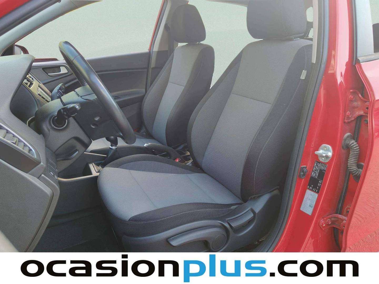 Foto asientos delanteros Hyundai i20 Hyundai i20 1.2 MPI Essence LE (75 CV)