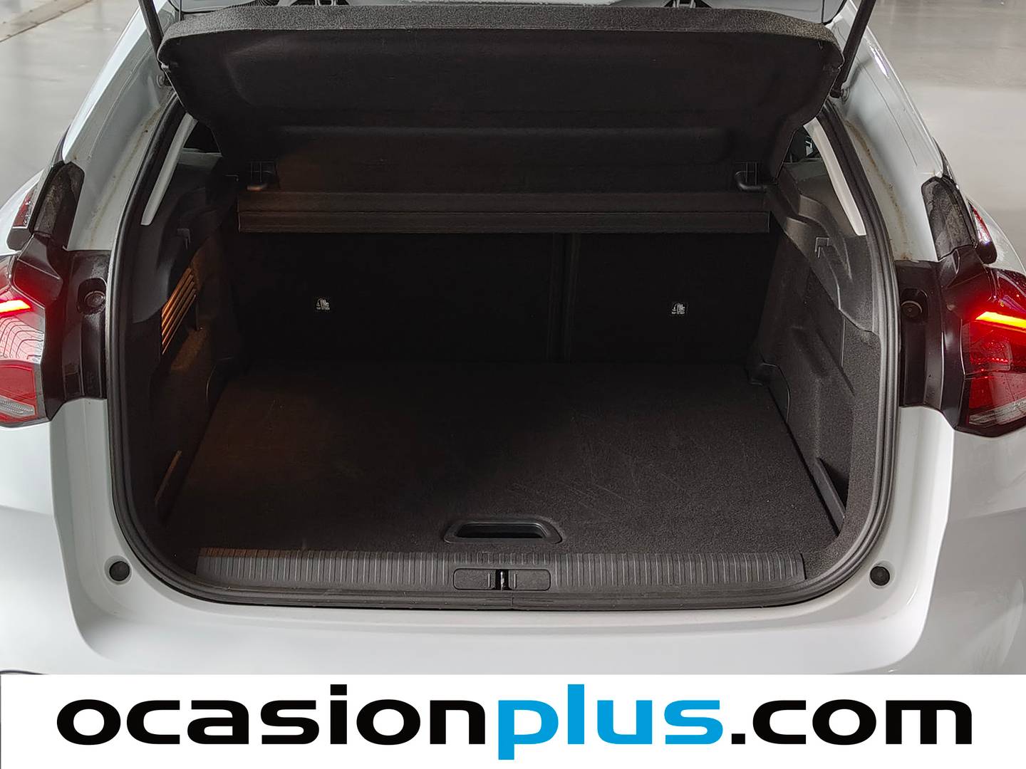 Fotos maletero Citroën C4 Citroen C4 PureTech 130 S&S 6v Plus (131 CV)