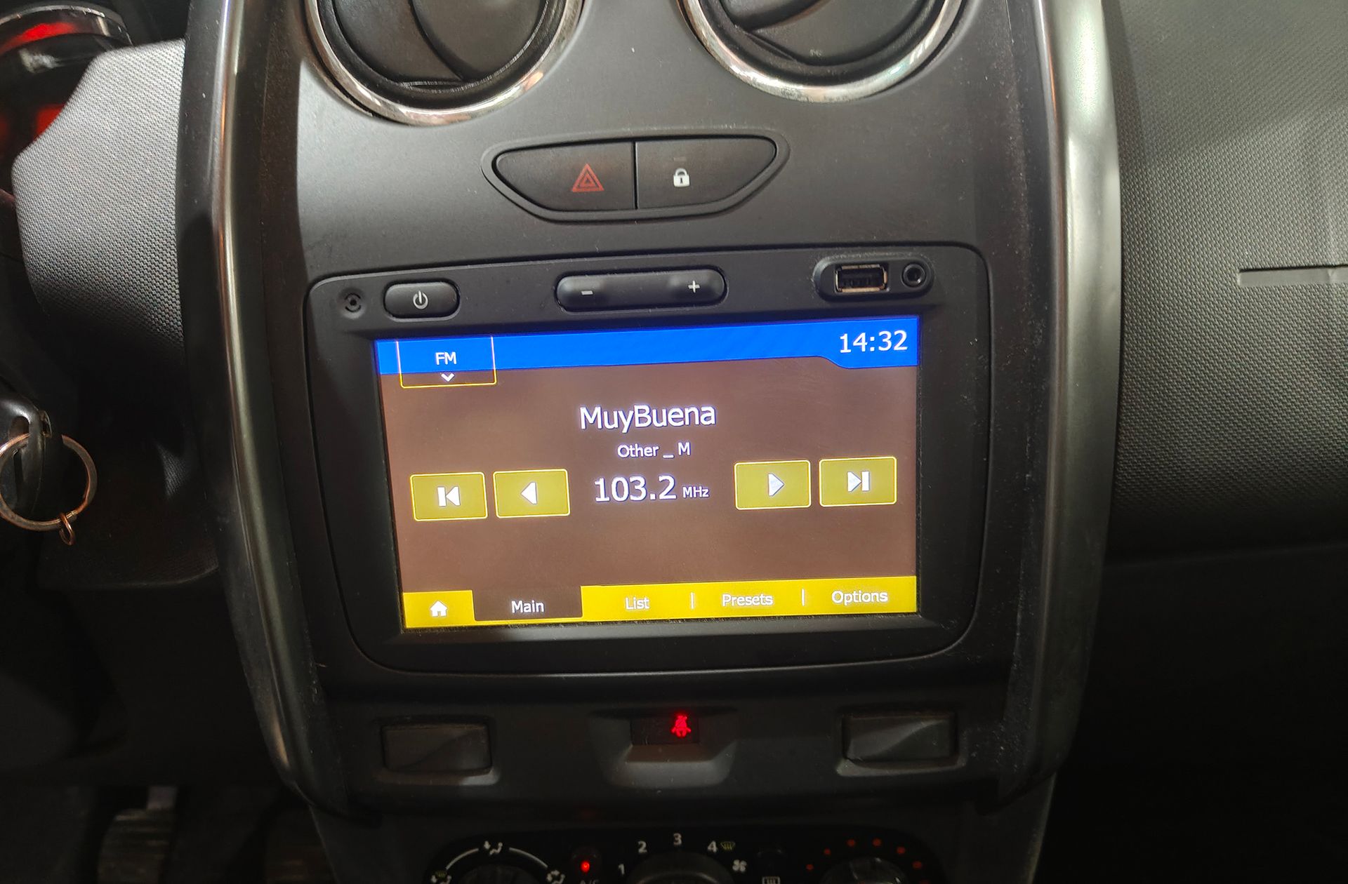 Dacia Duster Laureate dCi - foto 24