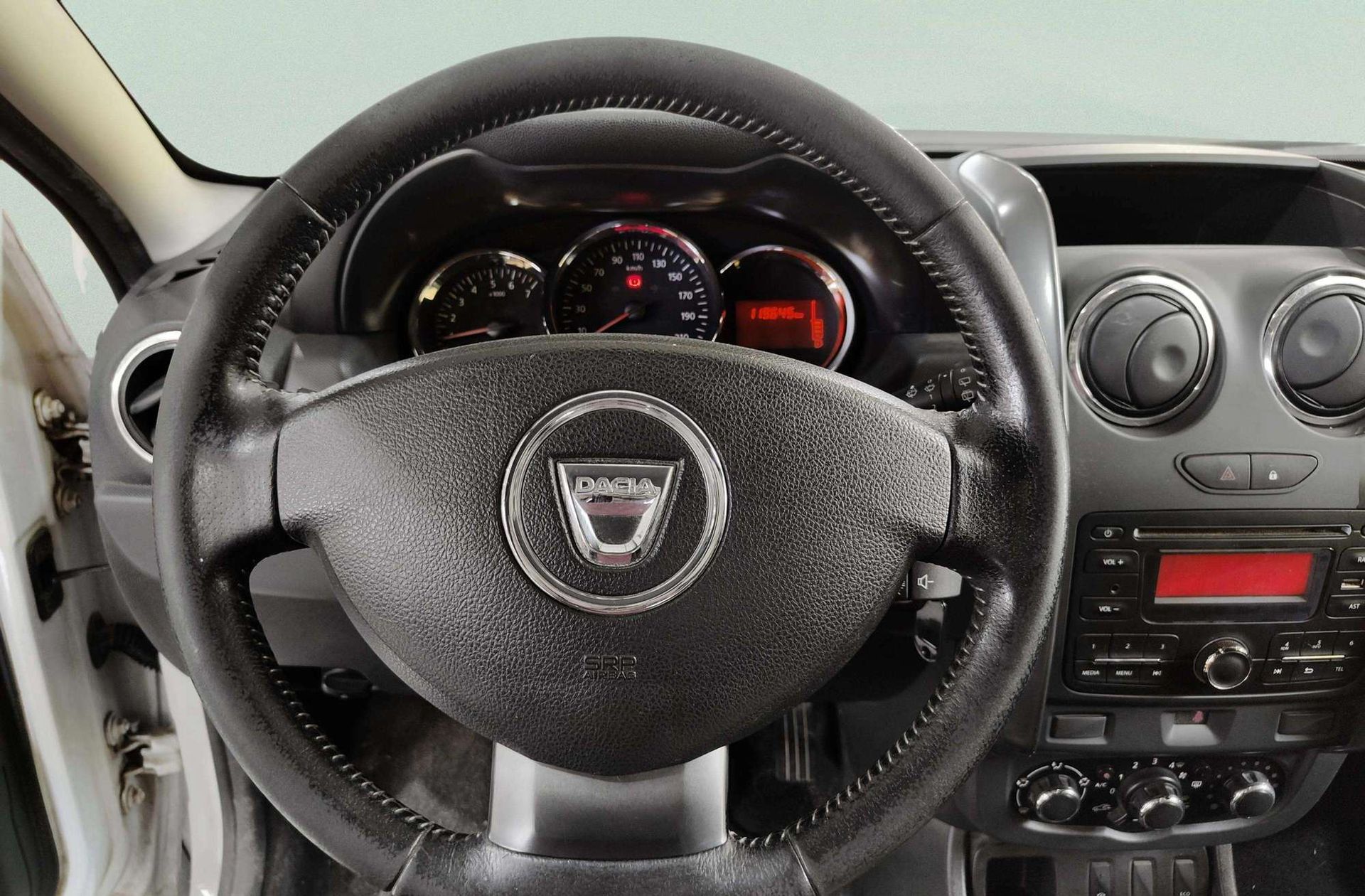 Dacia Duster Laureate dCi - foto 18
