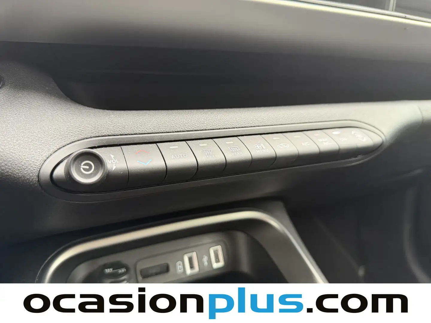 Foto Jeep Avenger Jeep Avenger 1.2 G Summit (100 CV)