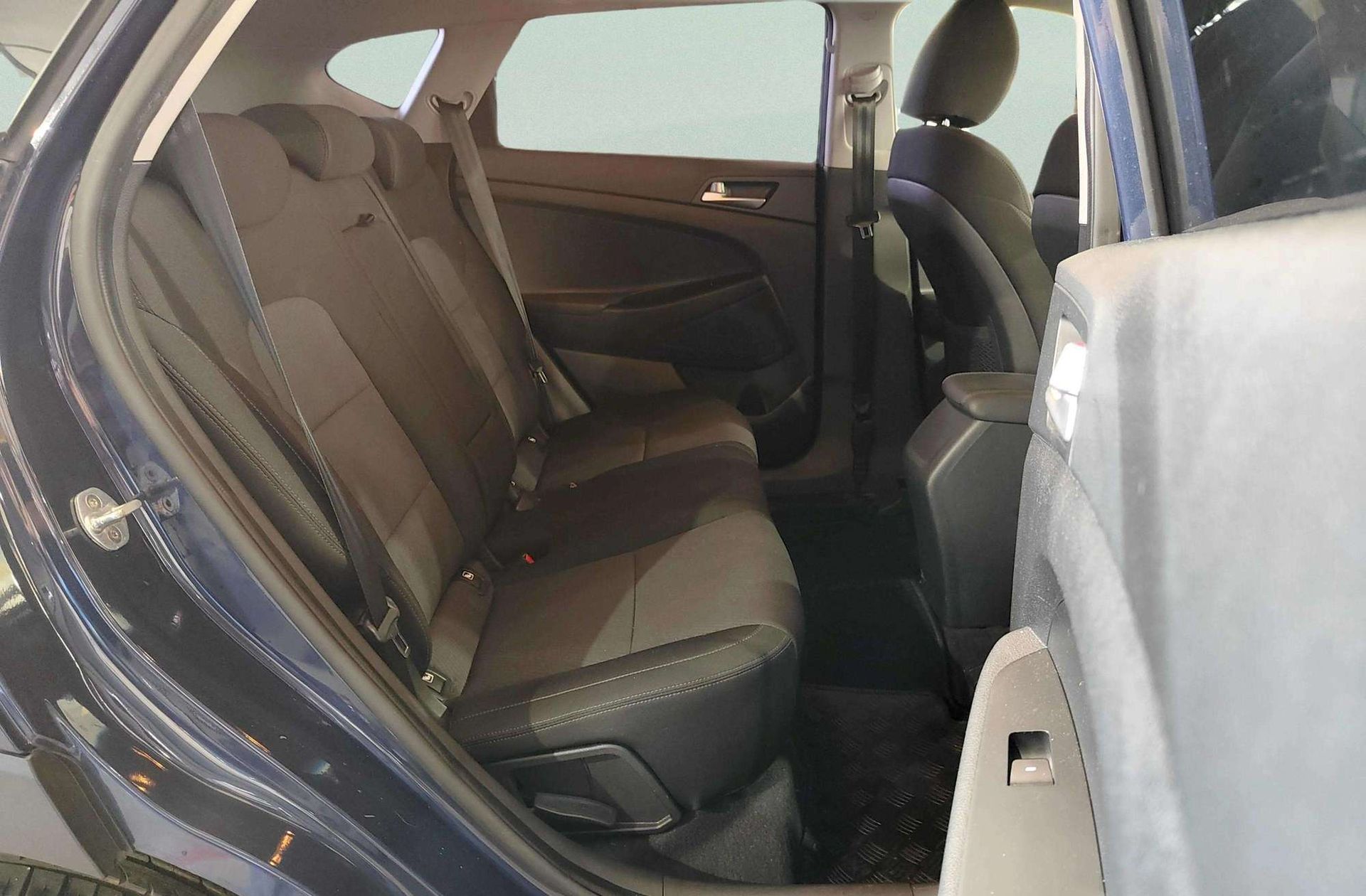 Hyundai Tucson 1.6 GDI BlueDrive Essence 4x2 - foto 17