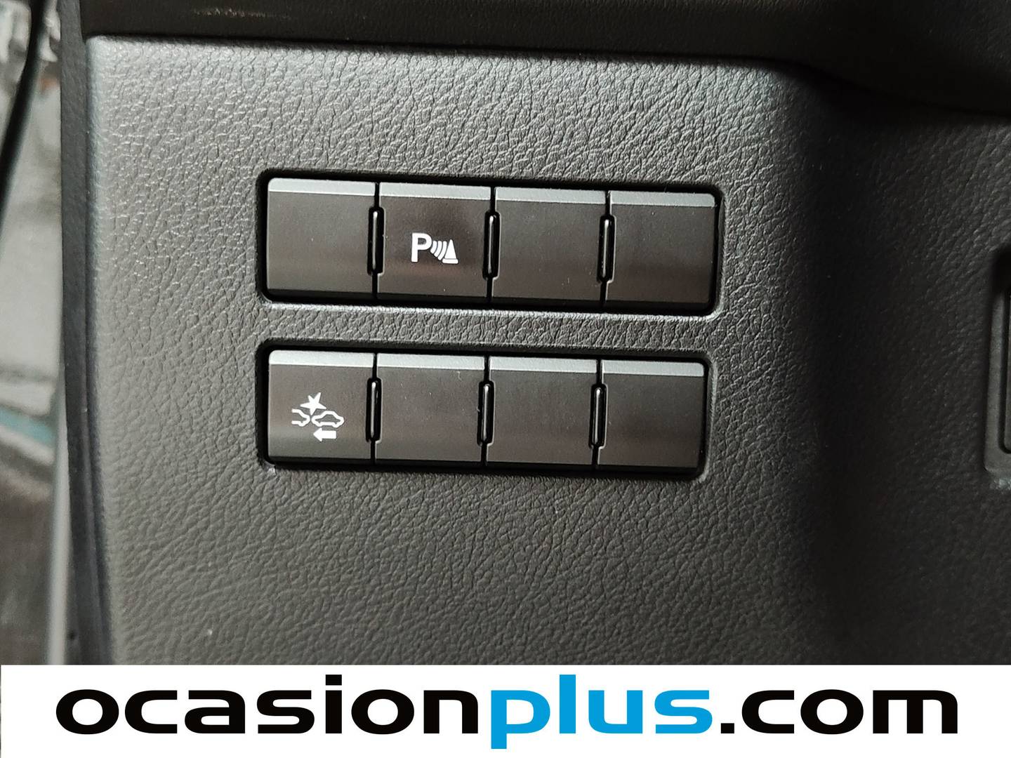 Acabados Lexus NX Lexus NX 300h Executive Tecno 4WD (197 CV)