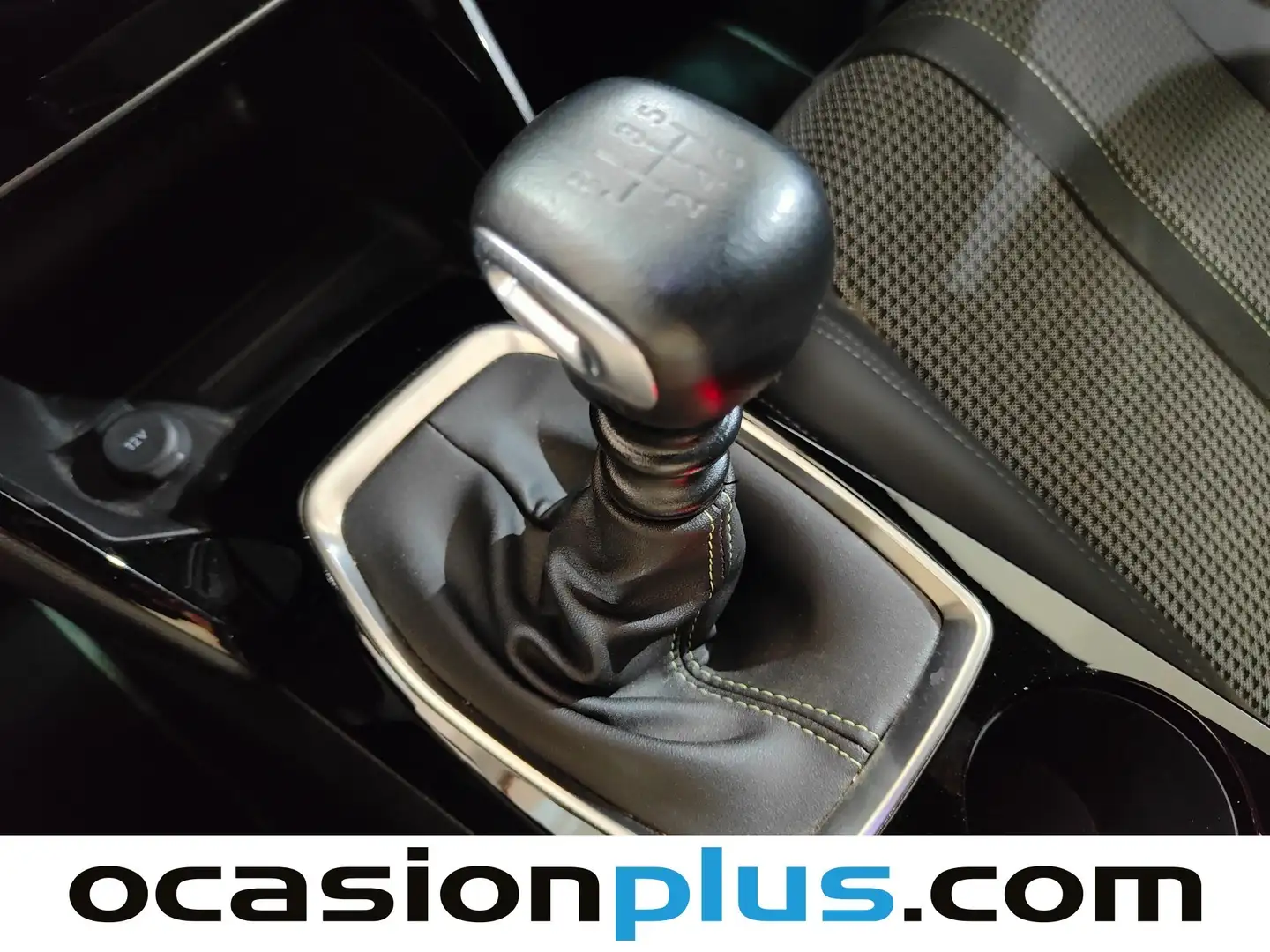 Foto Peugeot 2008 Peugeot 2008 PureTech 130 GT (130 CV)