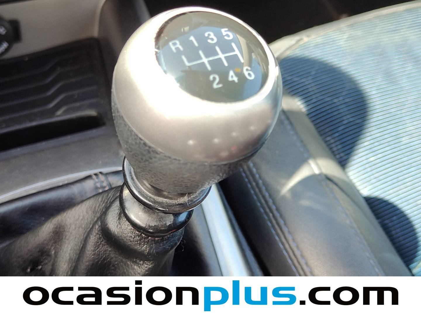 SsangYong Tivoli Ssangyong Tivoli D16T Premium 4x2 (115 CV) de segunda mano