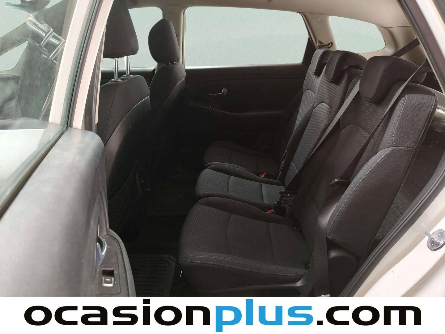Foto asientos traseros KIA Carens KIA Carens 1.6 GDi Concept (135 CV)