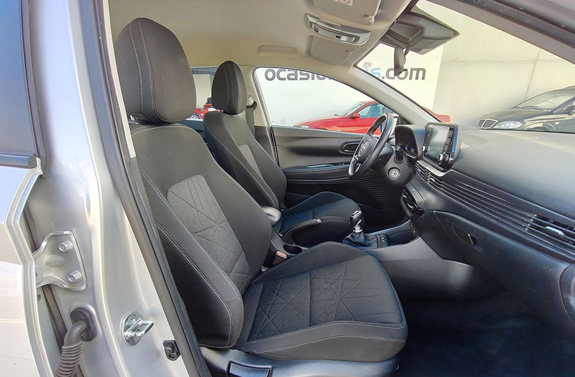 Hyundai Bayon 1.0 T-GDi 48V Tecno - foto 22