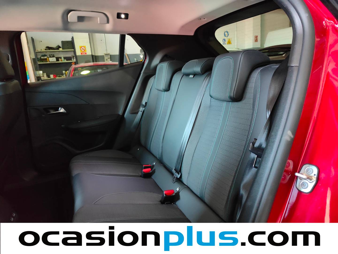 Foto asientos traseros Peugeot 2008 Peugeot 2008 PureTech 130 S&S Allure EAT8 (130 CV)