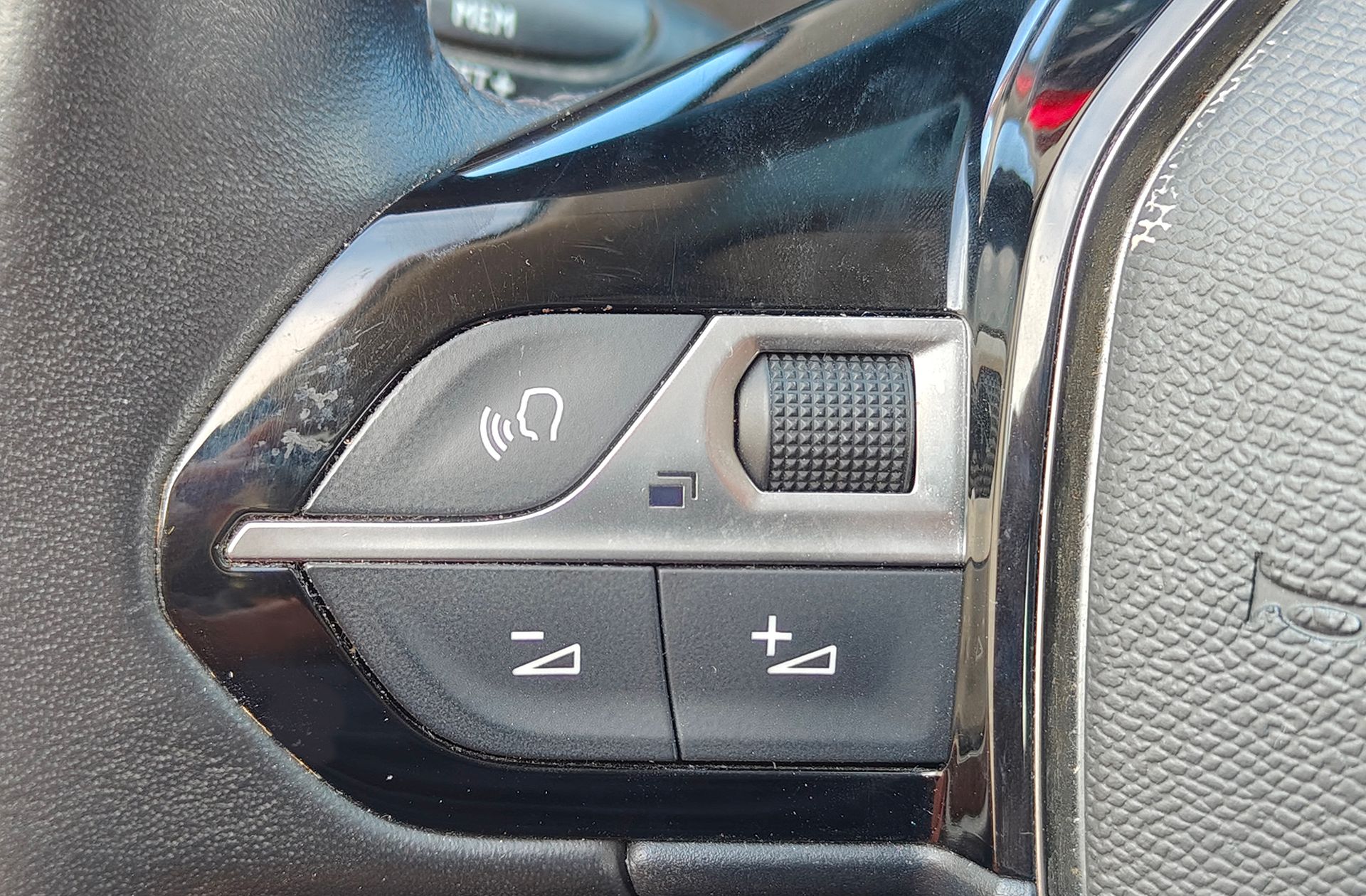 Peugeot 2008 PureTech 100 Active Pack - foto 31