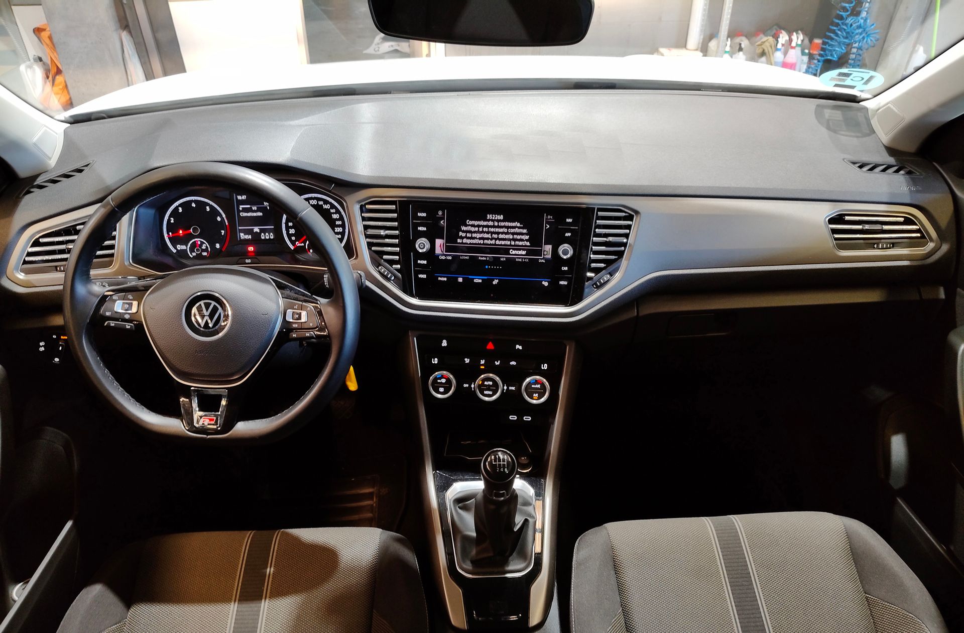 Volkswagen T-Roc Advance R-Line 1.0 TSI - foto 6