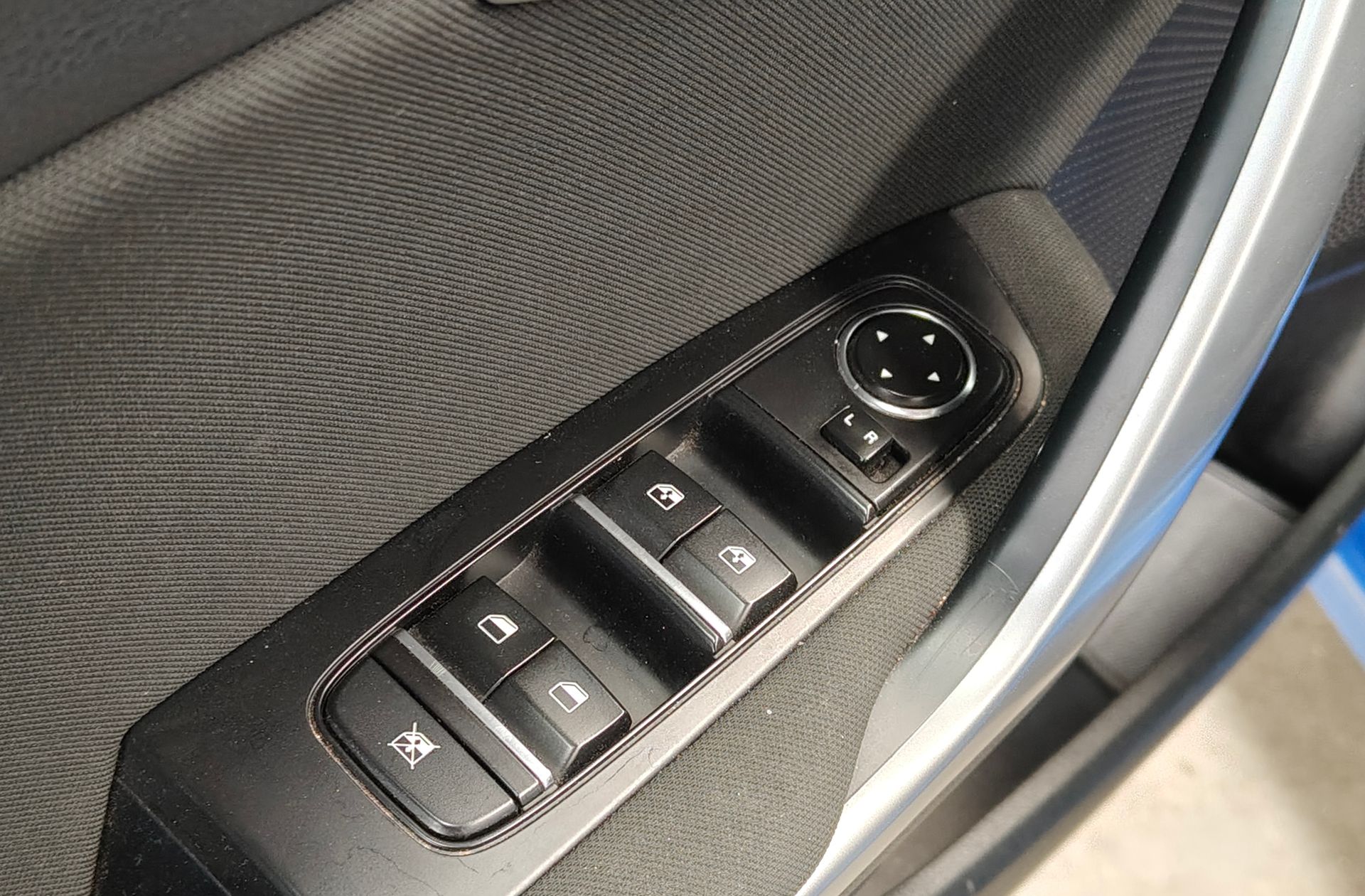 Kia Ceed 1.6 MHEV iMT Drive - foto 34