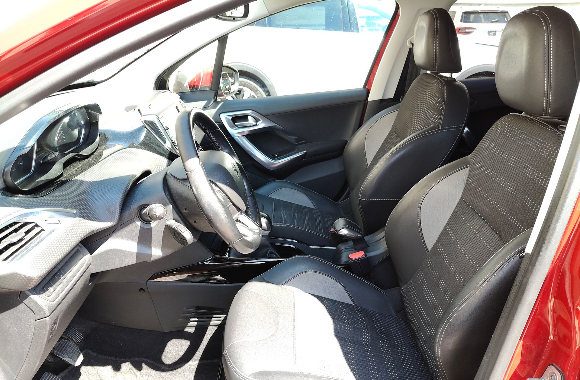 Peugeot 2008 PureTech 110 Allure - foto 11