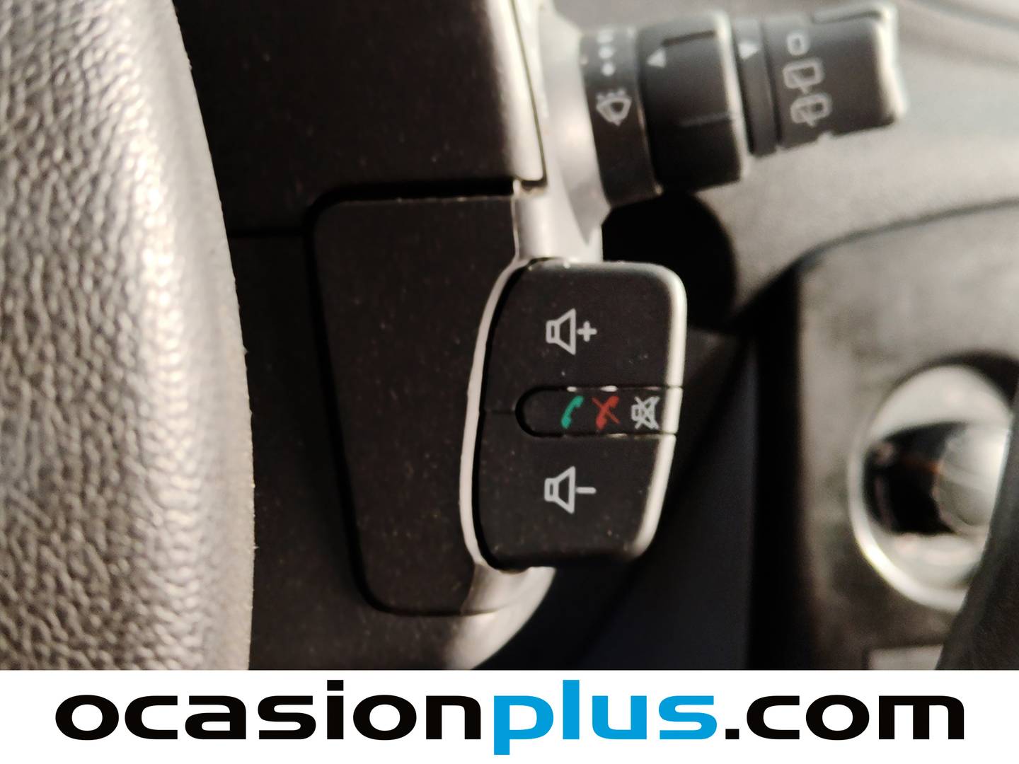 Foto Renault Clio Renault Clio 1.2 16v Pack Authentique (75 CV)