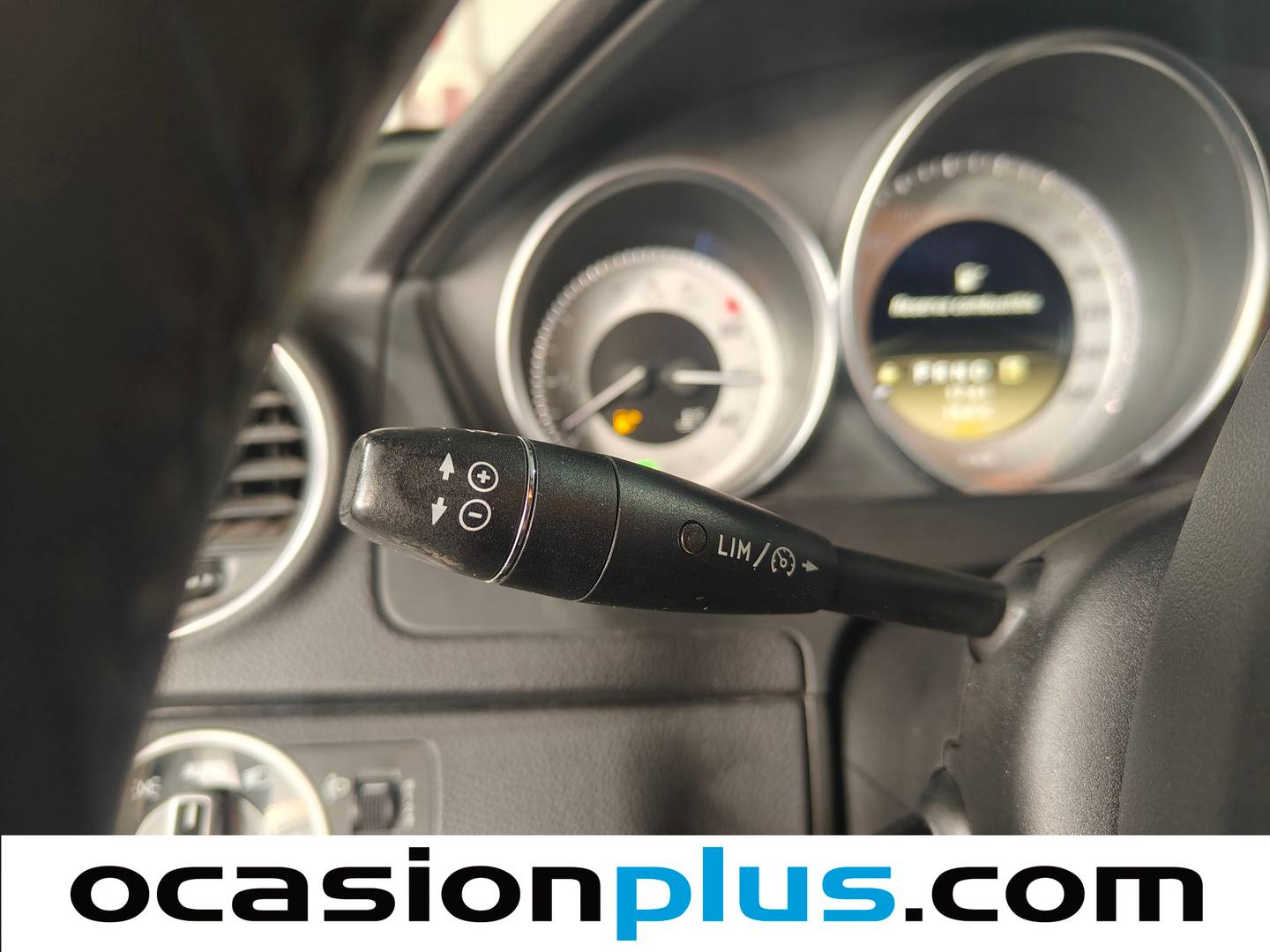 Mercedes Clase C Mercedes-Benz Clase C 180 Blue Efficiency Coupé (156 CV) Pack AMG de segunda mano