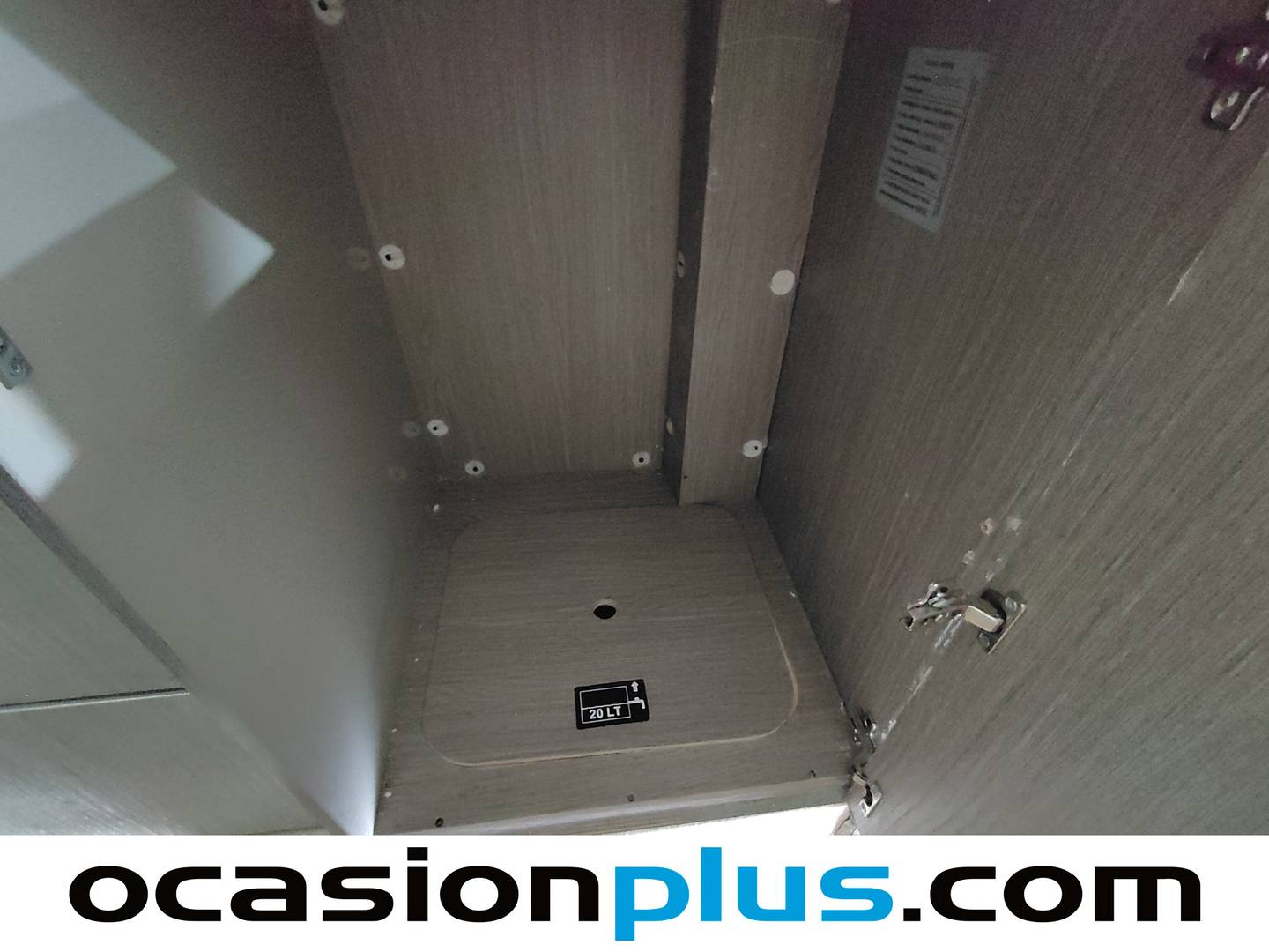 Challenger V114 Challenger V114 VIP (140 CV) 2 Plazas 140cv