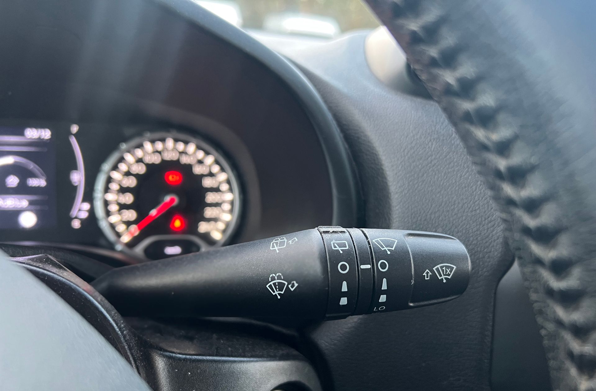 Jeep Renegade 2.0 MultiJet Night Eagle 4x4 - foto 24