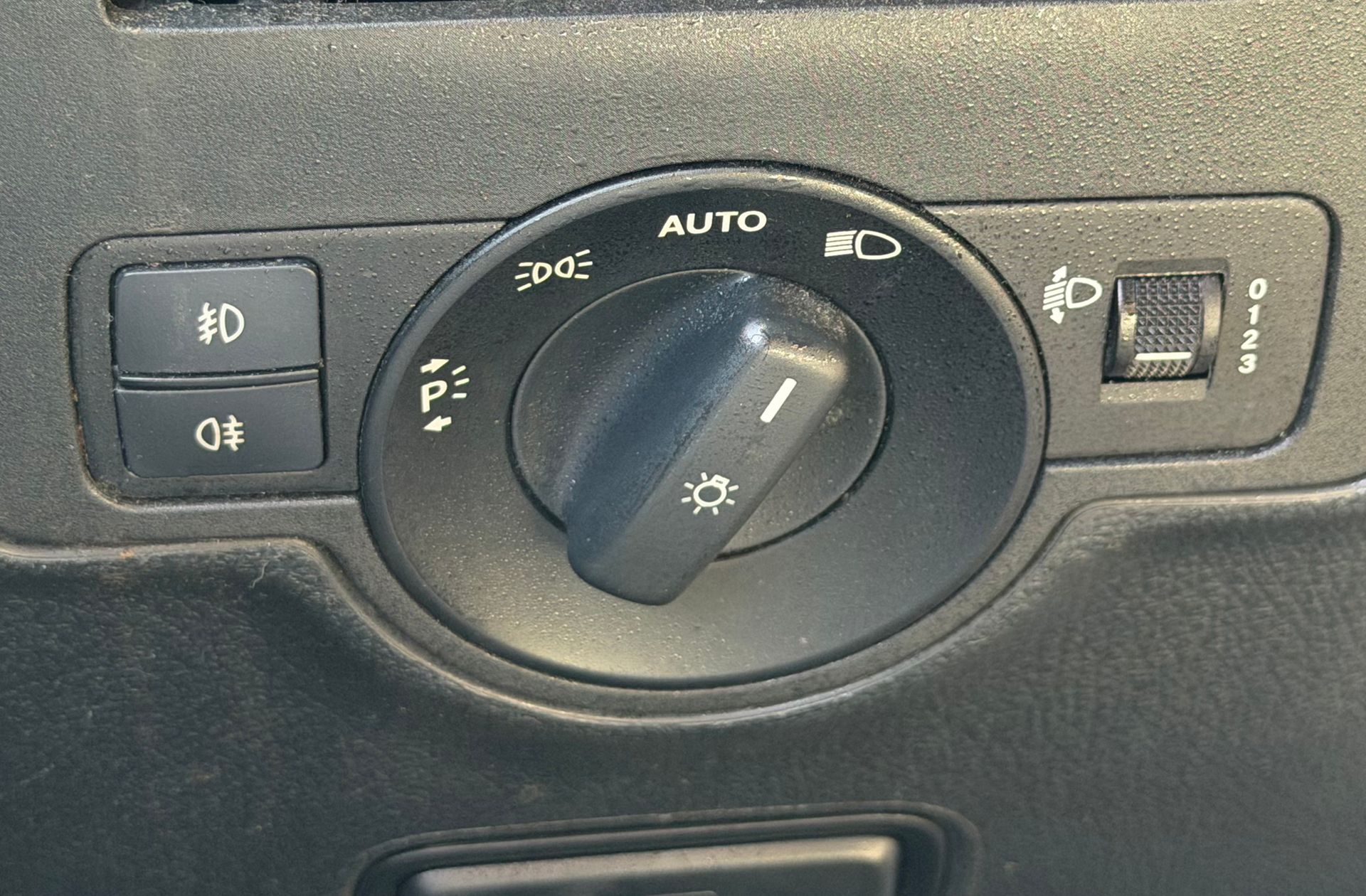 Mercedes-Benz Vito Furgon 110 CDI Base Larga - foto 17
