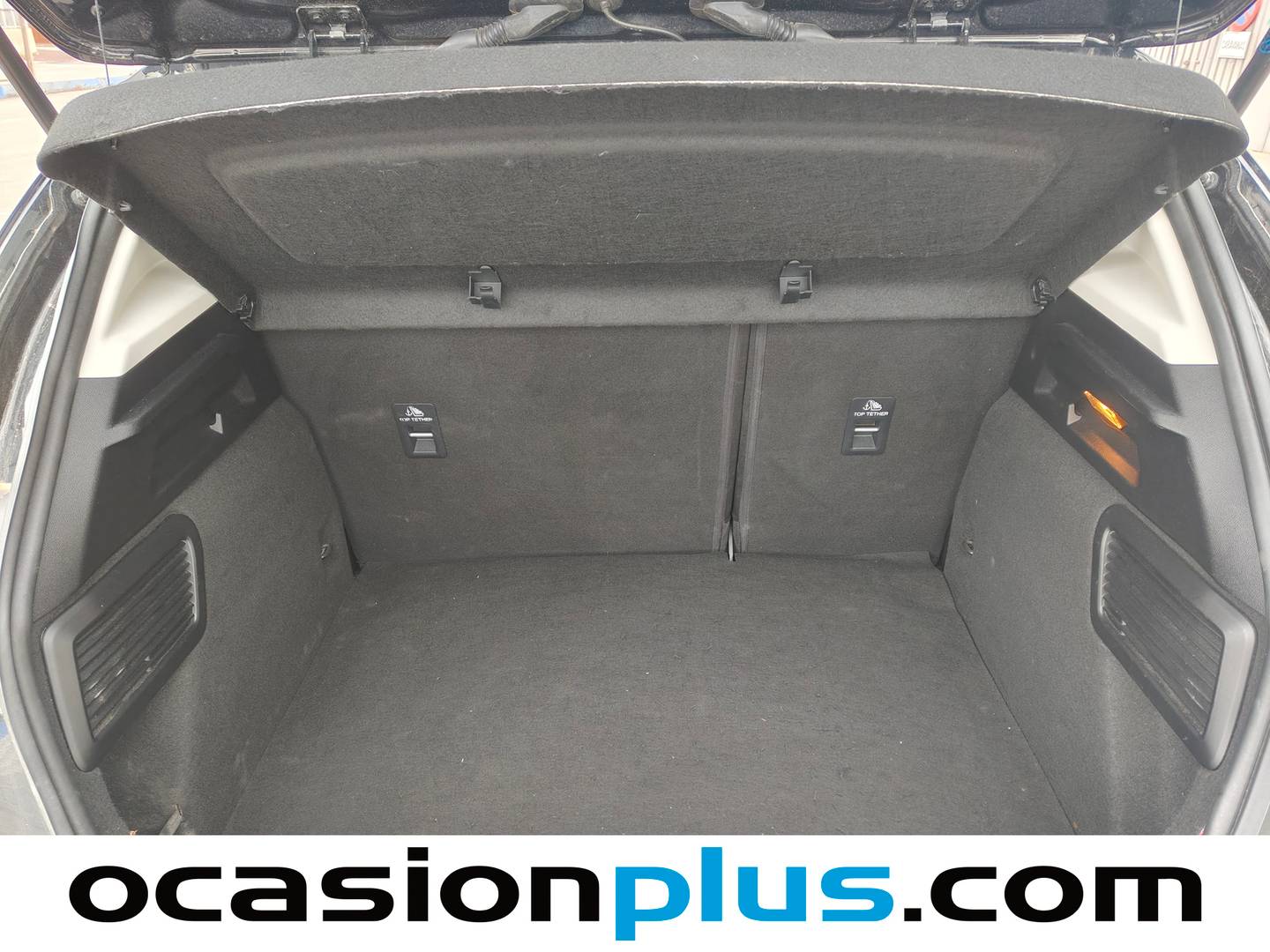 Fotos maletero Ford Focus Ford Focus 1.0 Ecoboost MHEV Active Auto (155 CV)