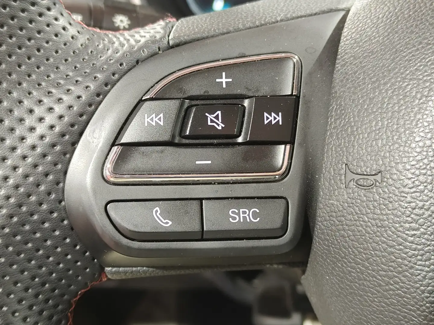 Foto MG HS MG HS 1.5 Turbo GDI Luxury DCT (162 CV)