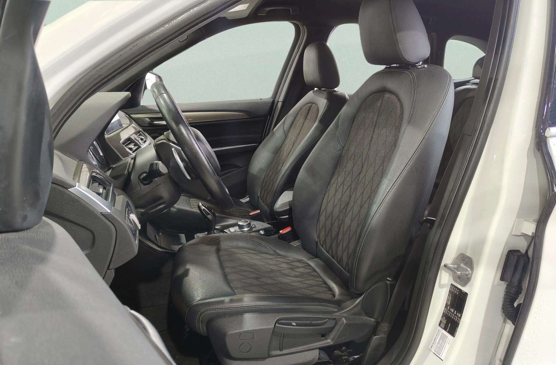 BMW X1 sDrive18d - foto 11