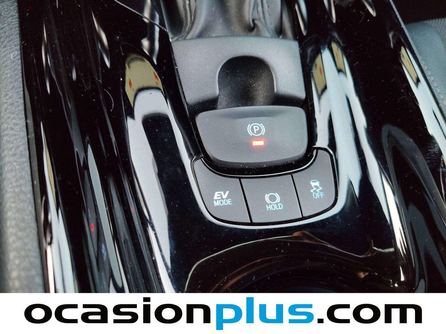 Foto Toyota C-HR Toyota C-HR 1.8 125H Advance (122 CV)