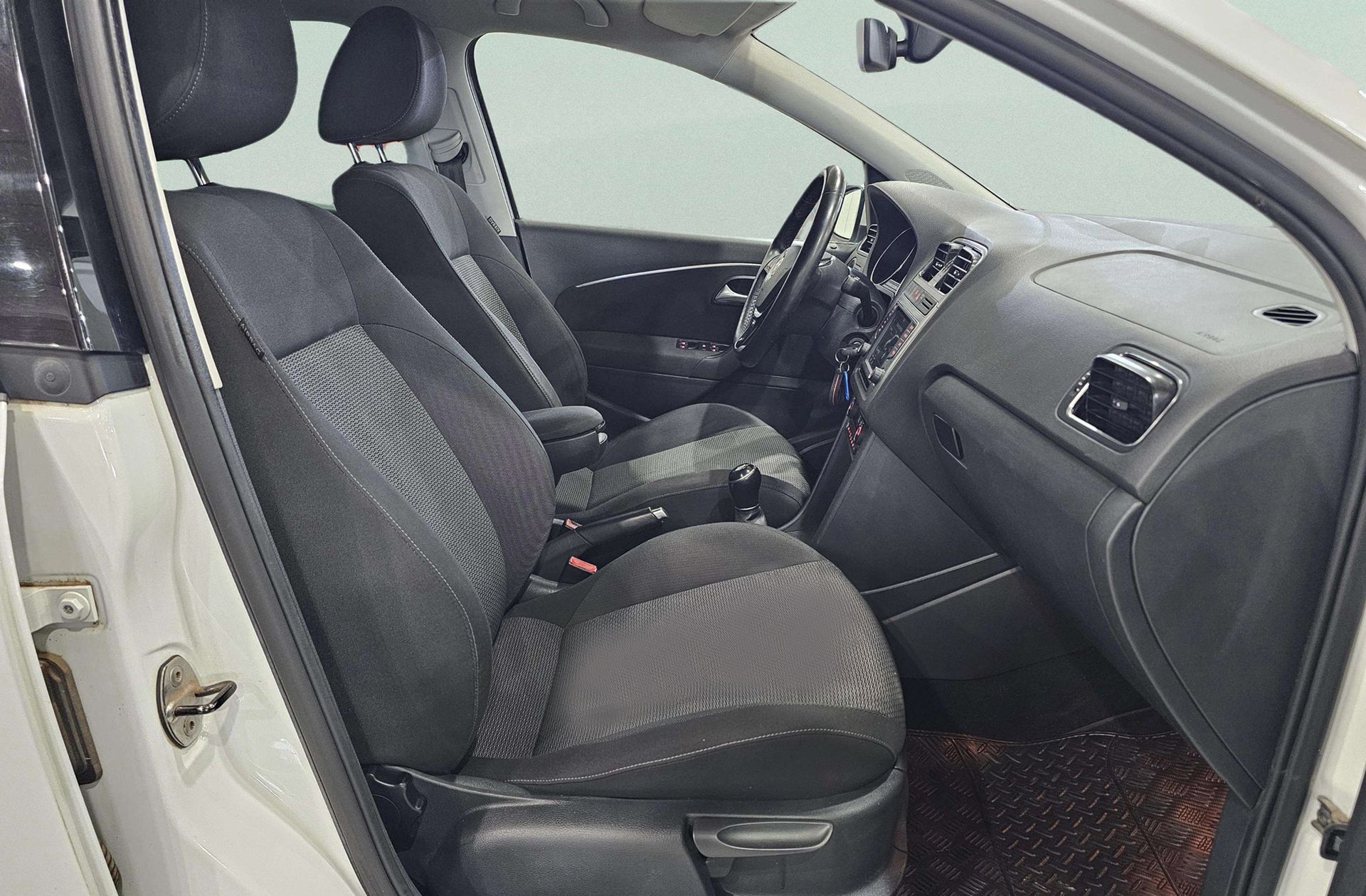 Volkswagen Polo Sport 1.4 TDI - foto 16