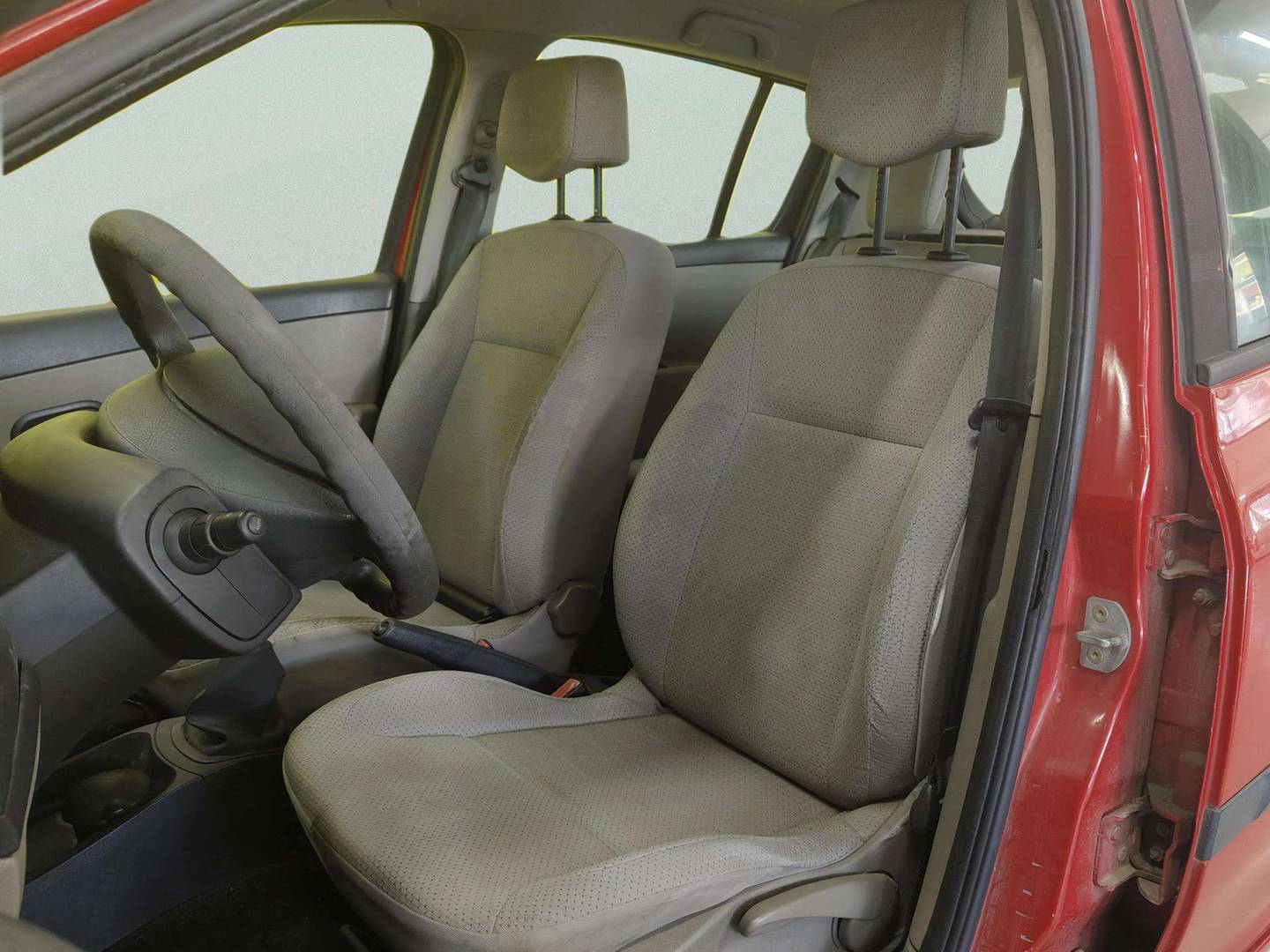 Foto asientos delanteros Renault Clio Renault Clio Confort Expression dCi (85 CV)