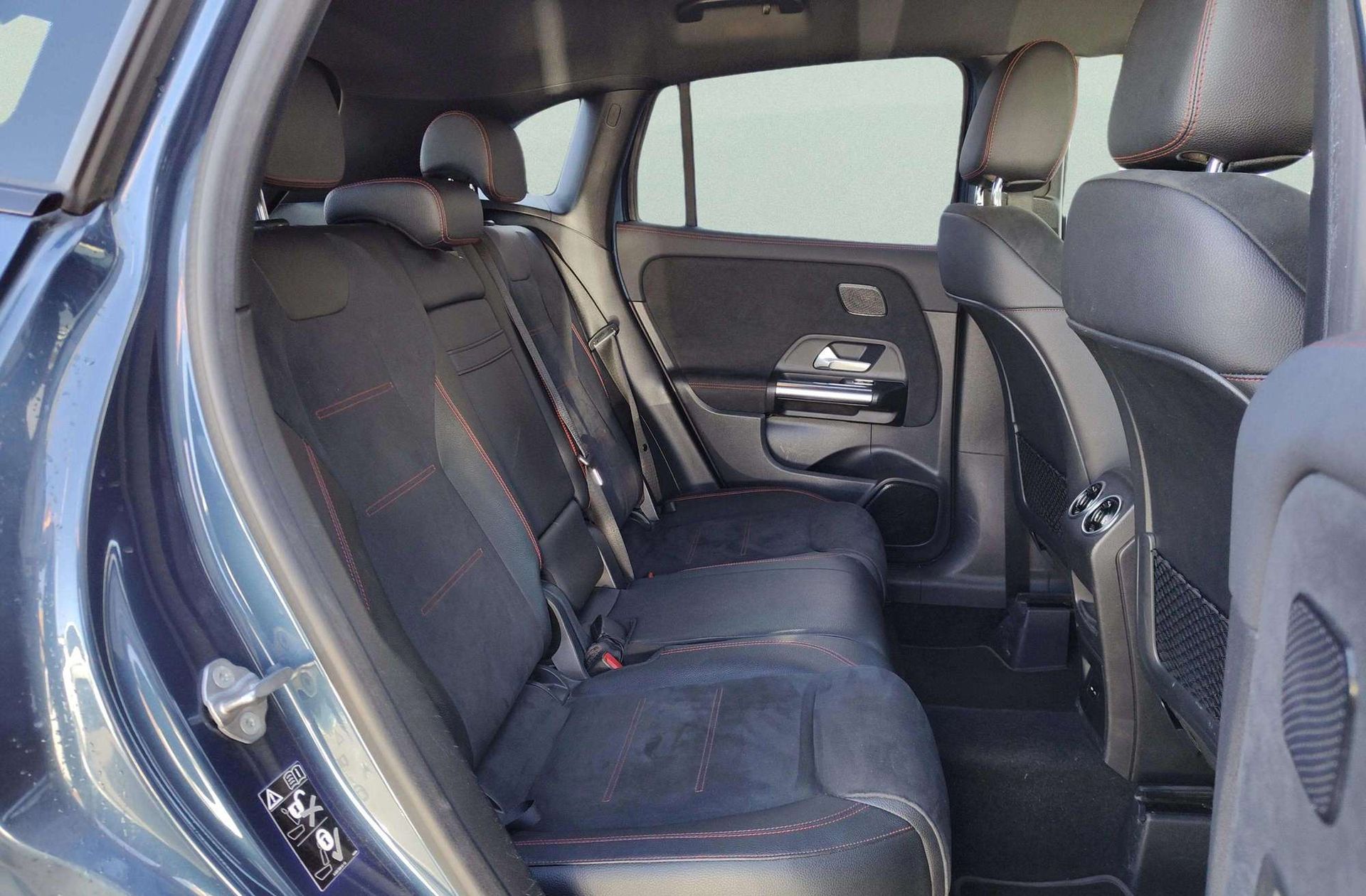 Mercedes-Benz GLA 250 e Pack AMG - foto 27