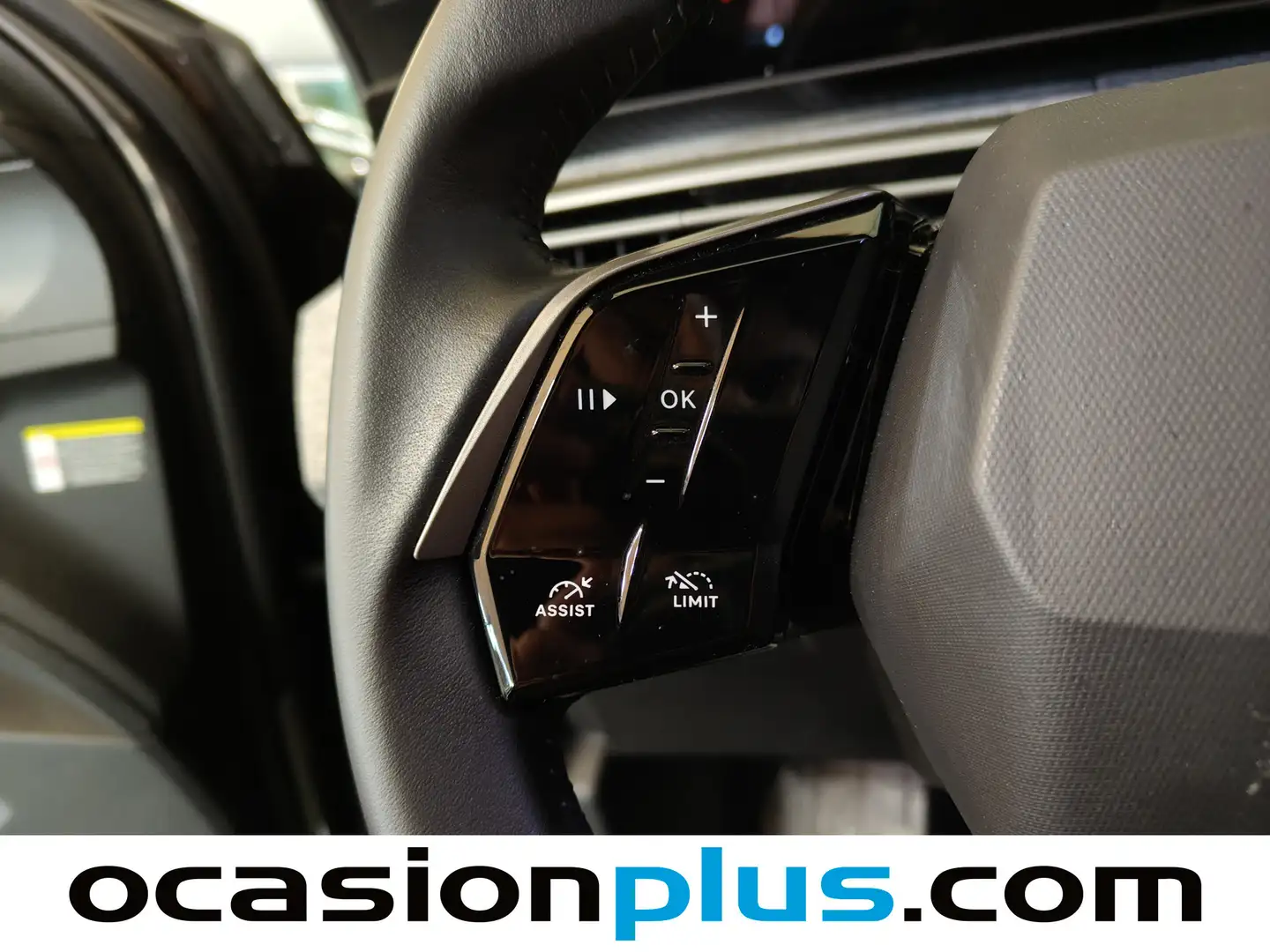 Foto Peugeot 5008 Hybrid Peugeot 5008 Hybrid 1.2 Allure eDCS6 (136 CV)